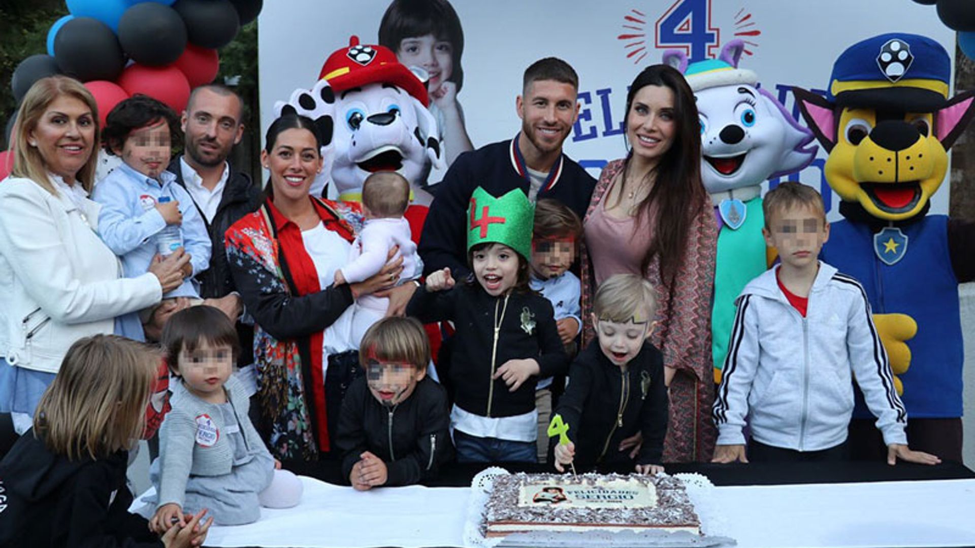 Globos, tarta y... ¡la Patrulla Canina! en la fiesta de cumpleaños del hijo de Pilar Rubio y Sergio Ramos