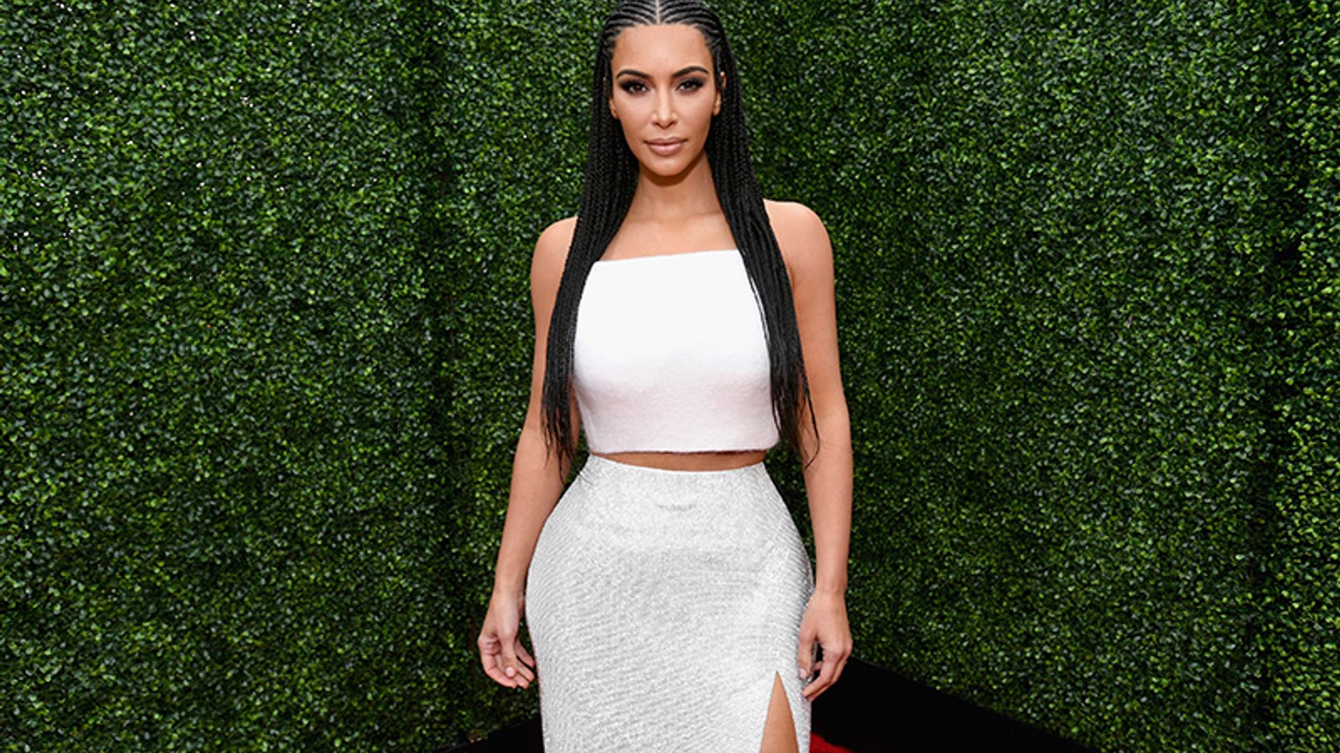 Kim Kardashian anuncia un nuevo lanzamiento inspirado en sus 'kimojis' favoritos