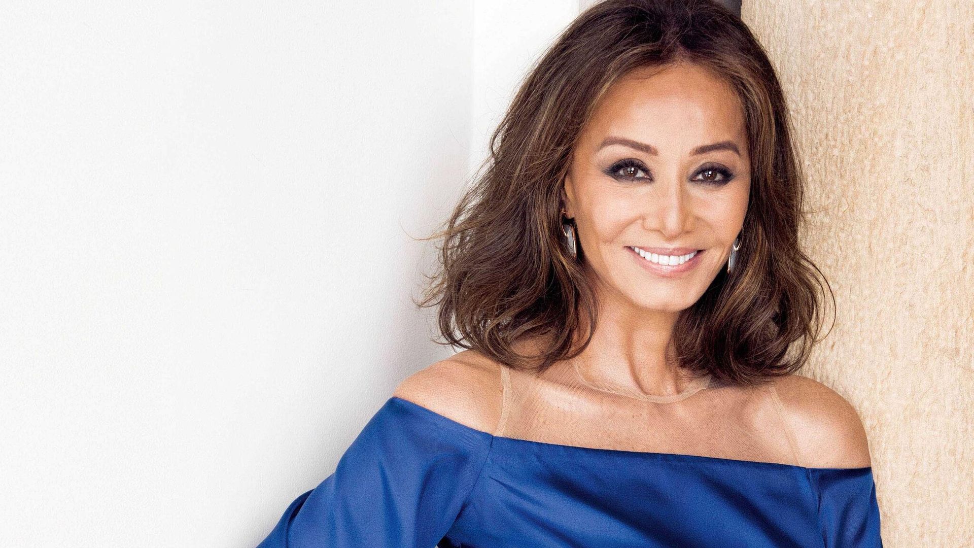 Isabel Preysler y su último look imbatible: cazadora de cuero y bolso icónico