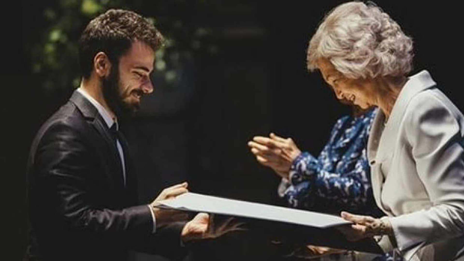 El motivo de esta foto de la reina Sofía con Pablo Díaz