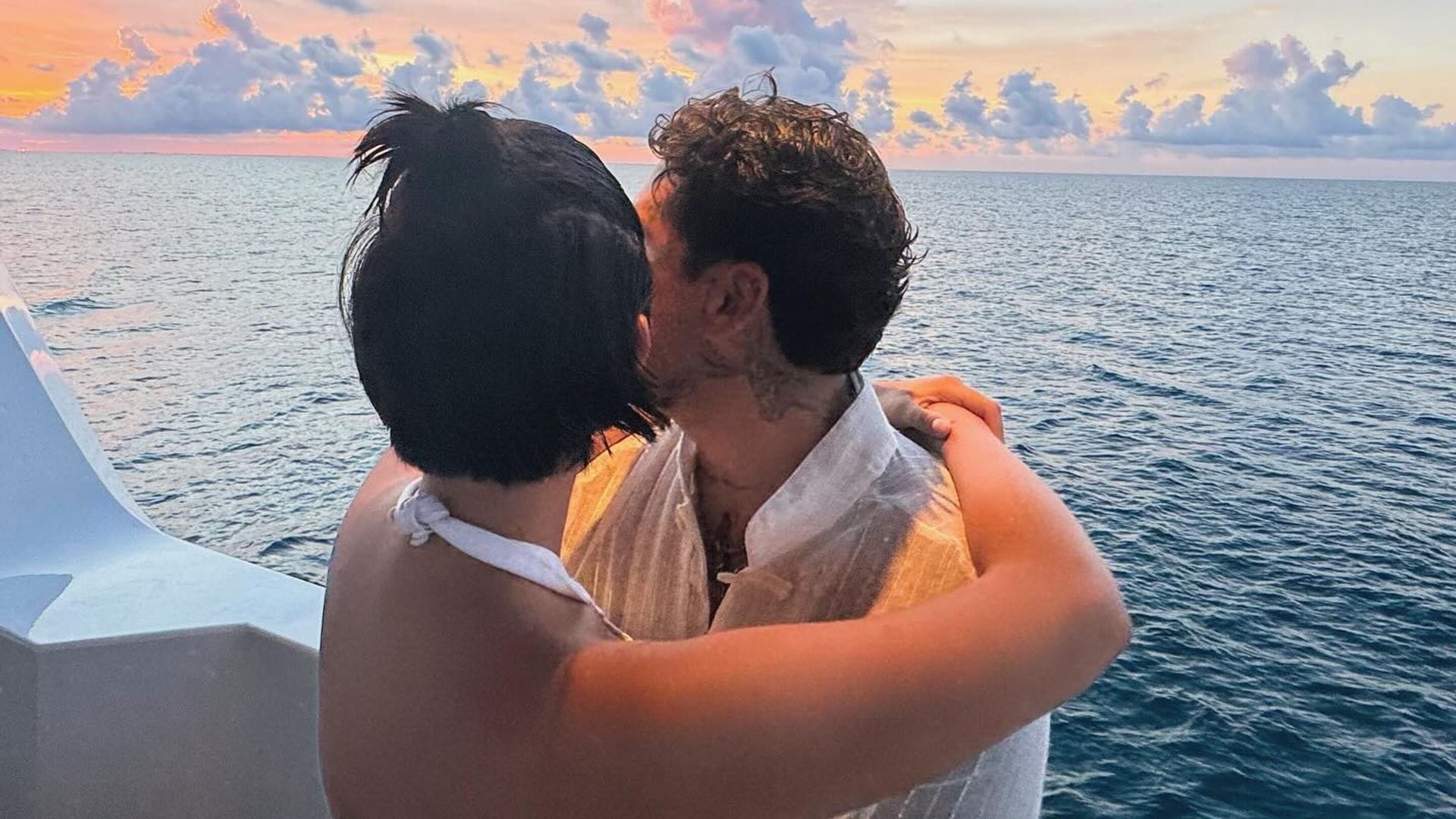 ¡Amor a la mexicana!, Christian Nodal y Ángela Aguilar dan vistazos de sus románticas vacaciones en familia