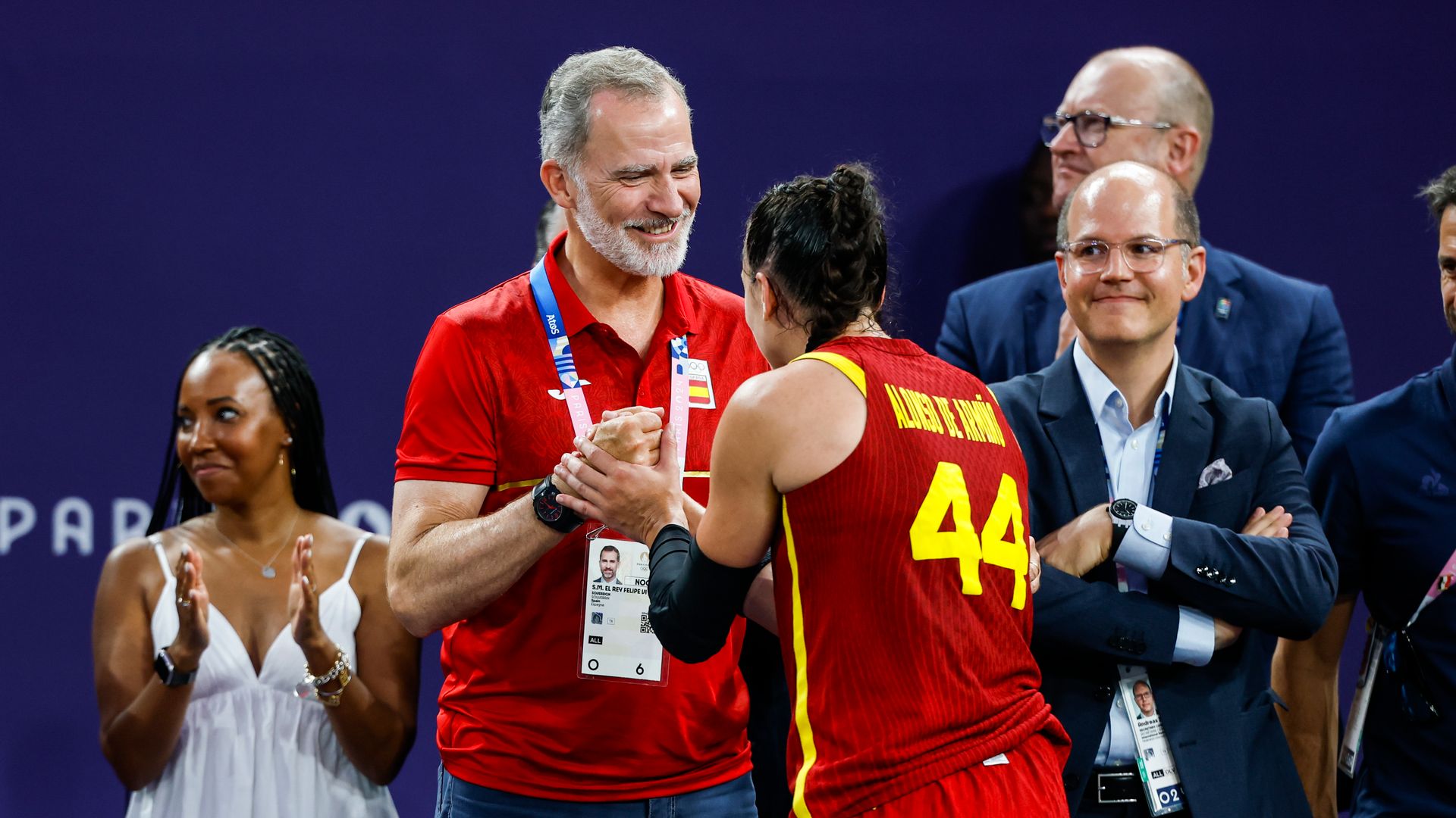 El Rey celebra el logro de la selección femenina de baloncesto 3x3, ganadoras de la plata olímpica