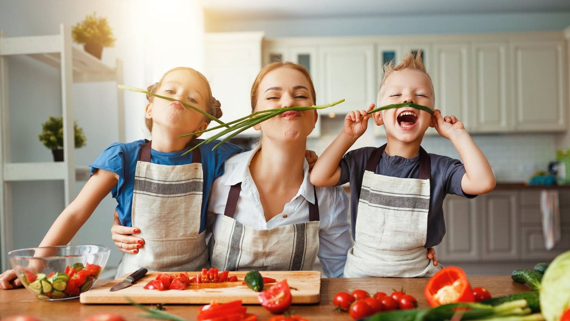 Trucos y juegos divertidos para comer bien en familia