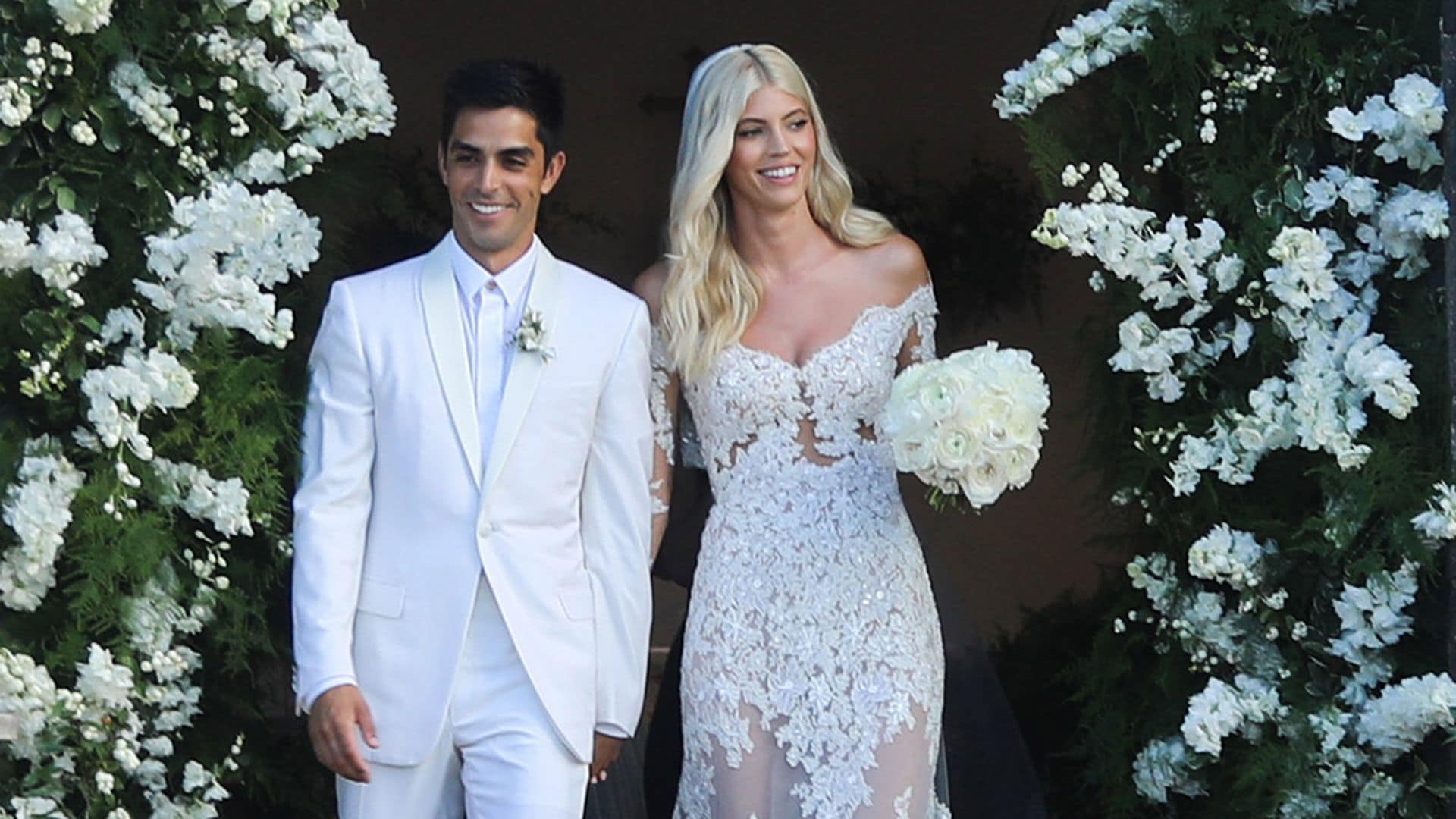 Devon Windsor, una novia de cuento con el vestido más romántico y sugerente