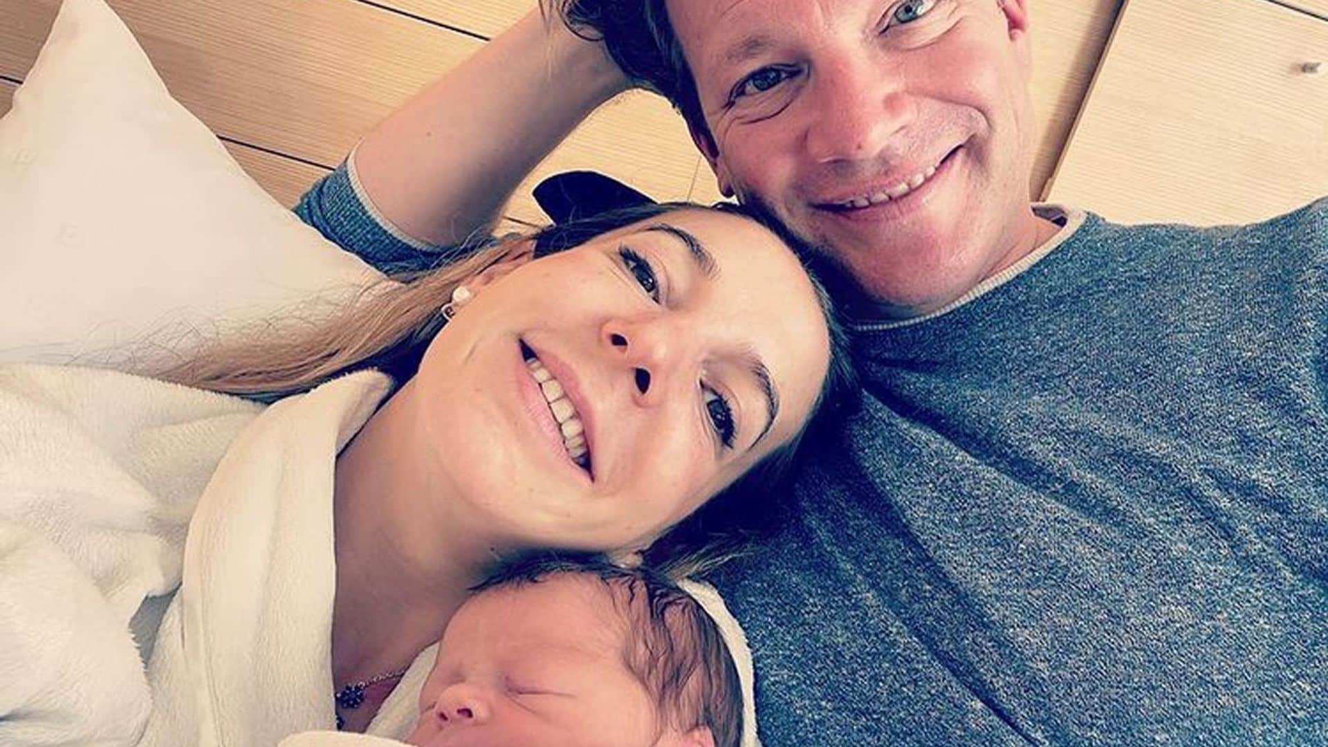 Tessy de Luxemburgo presenta a su bebé con este tierno 'selfie'