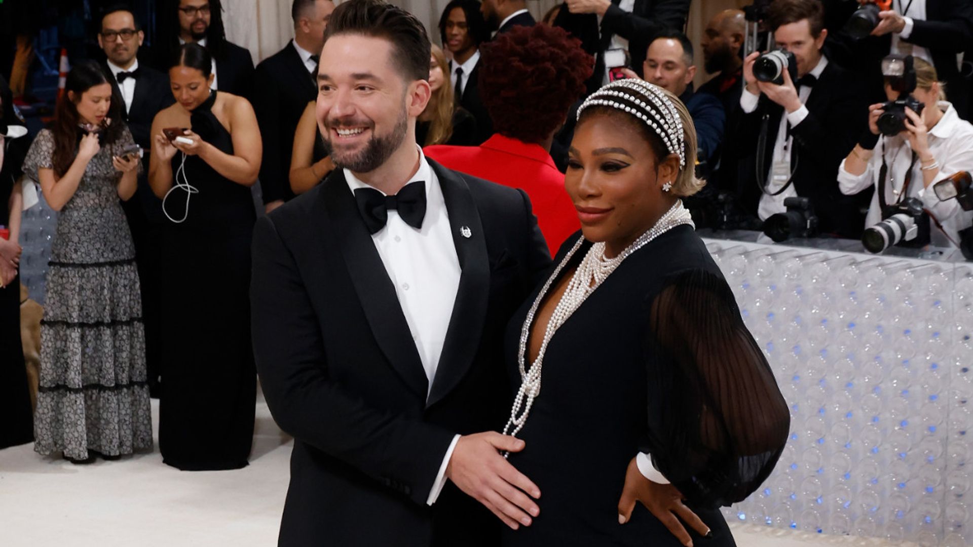 ¡Baby boom en la MET Gala! Serena Williams anuncia su segundo embarazo presumiendo de curvas premamá