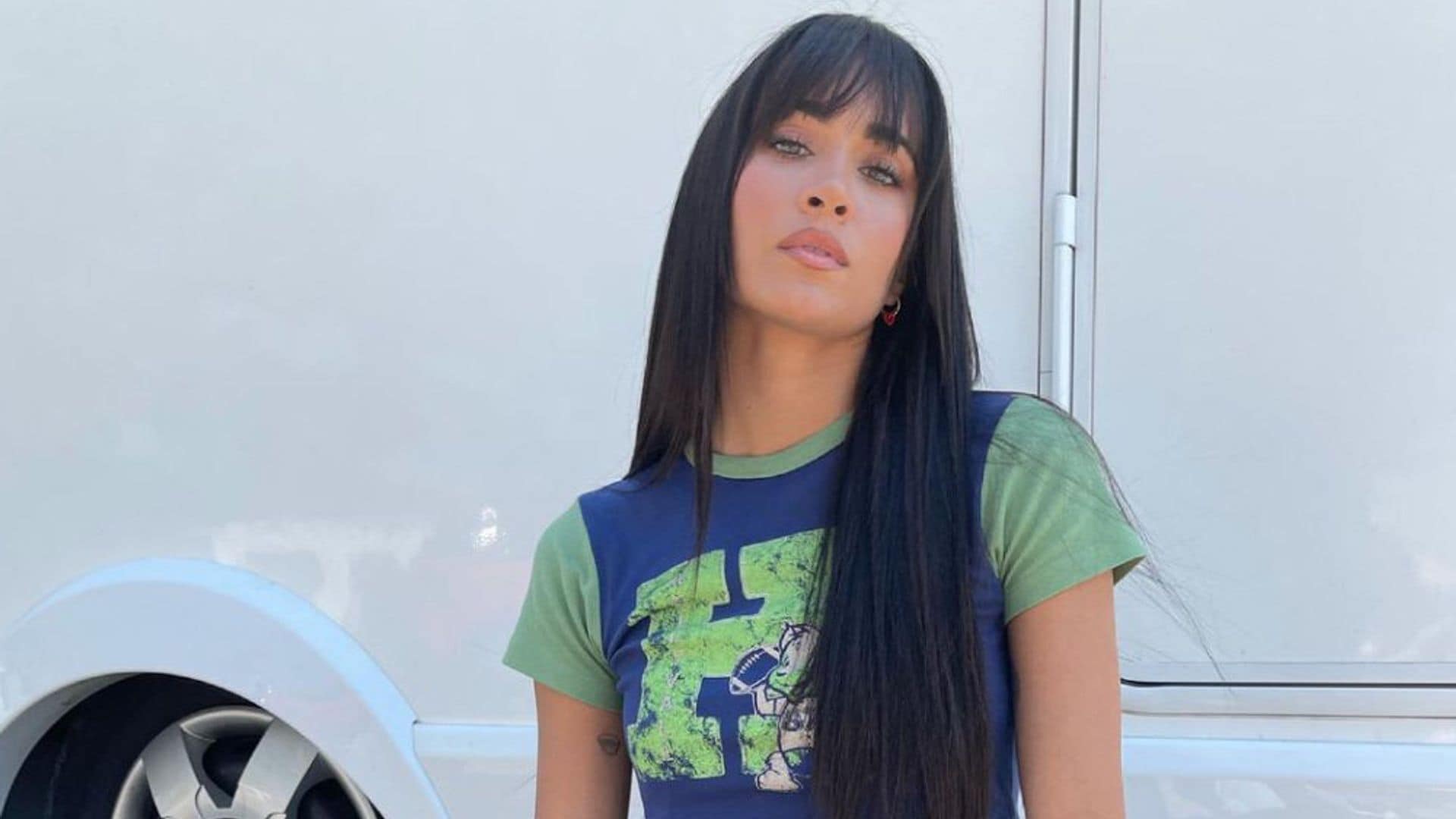 El look 'Bratz' de Aitana con los pantalones de mariposas más favorecedores