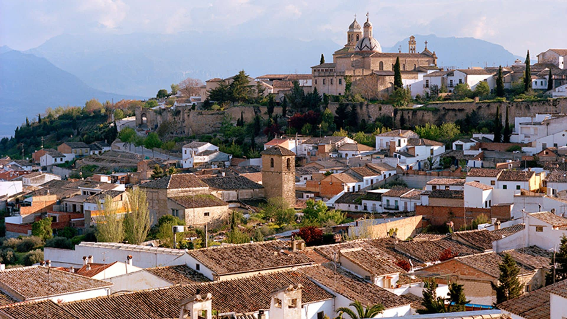 Úbeda y Baeza, dos ciudades monumentales entre olivos para este finde