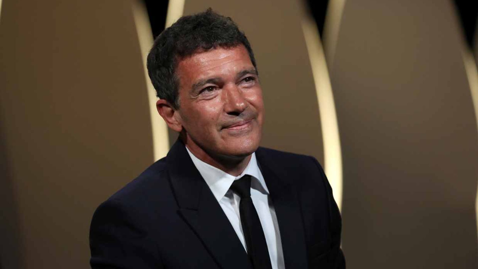 Antonio Banderas estrena junto a Meryl Streep  'The Laundromat: Dinero sucio'