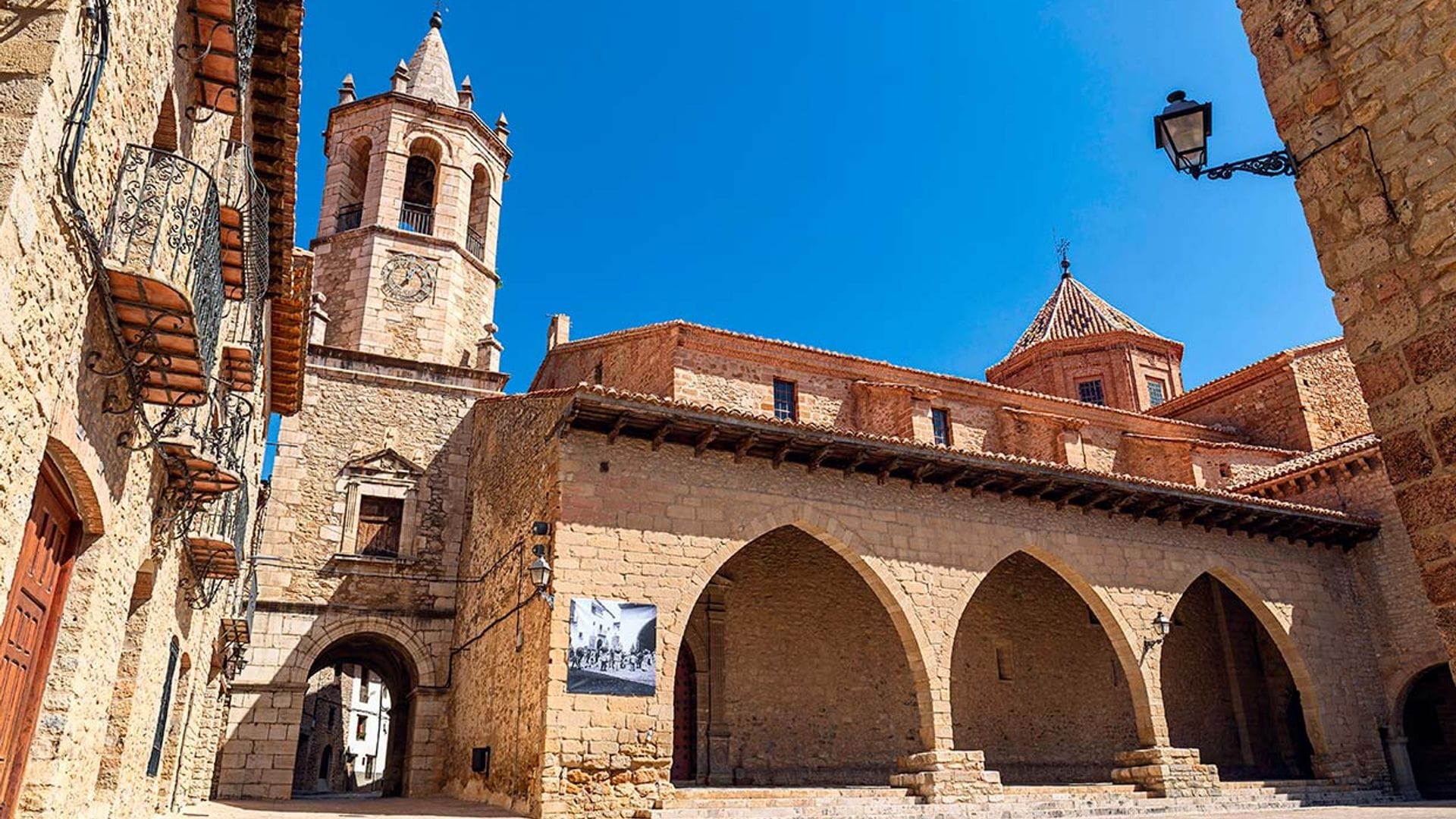 La Ruta del Silencio: al volante por pueblos de película en Teruel