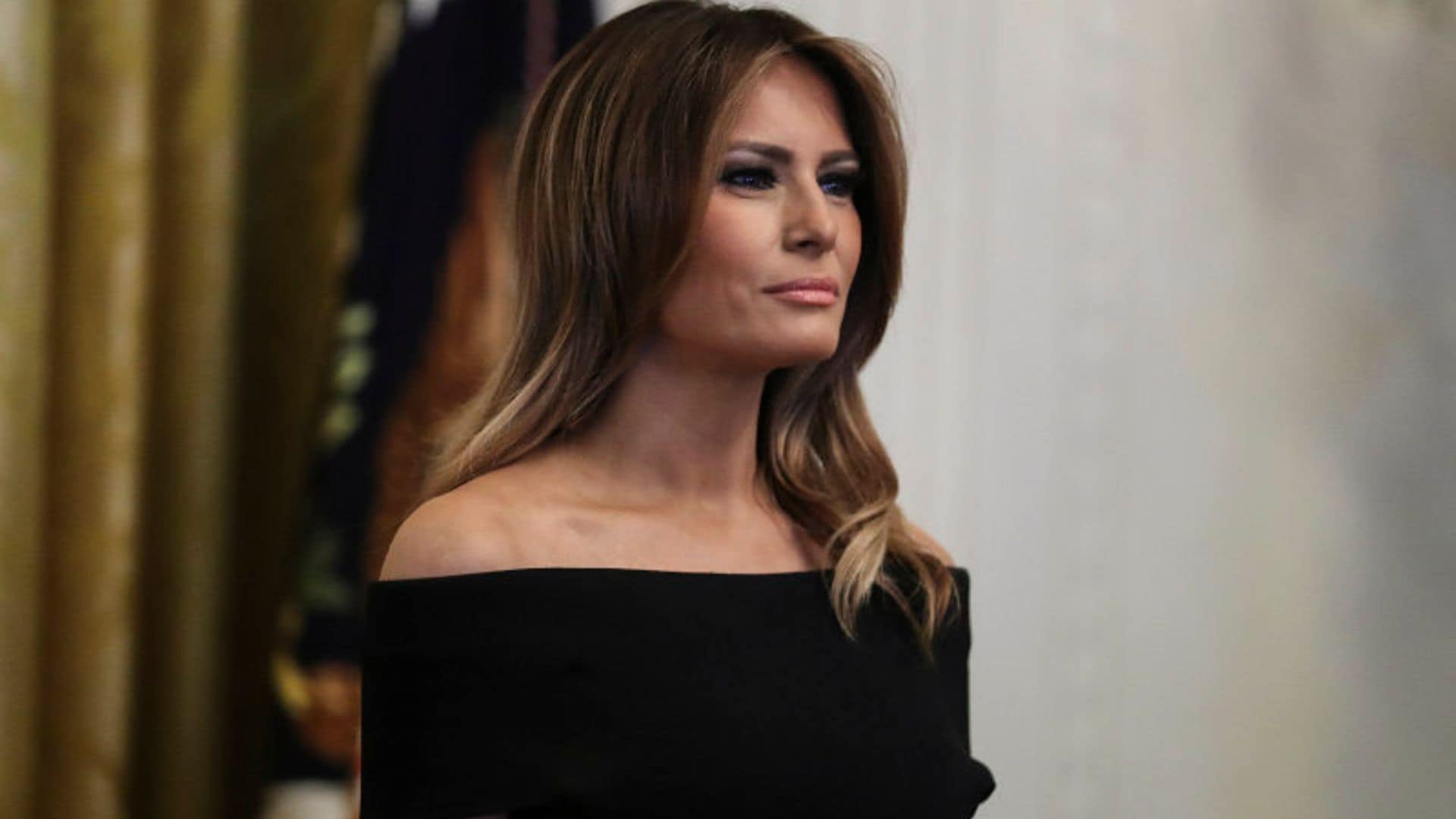 Melania Trump o cómo llevar con estilo el escote 'Bardot' si tienes mucho pecho