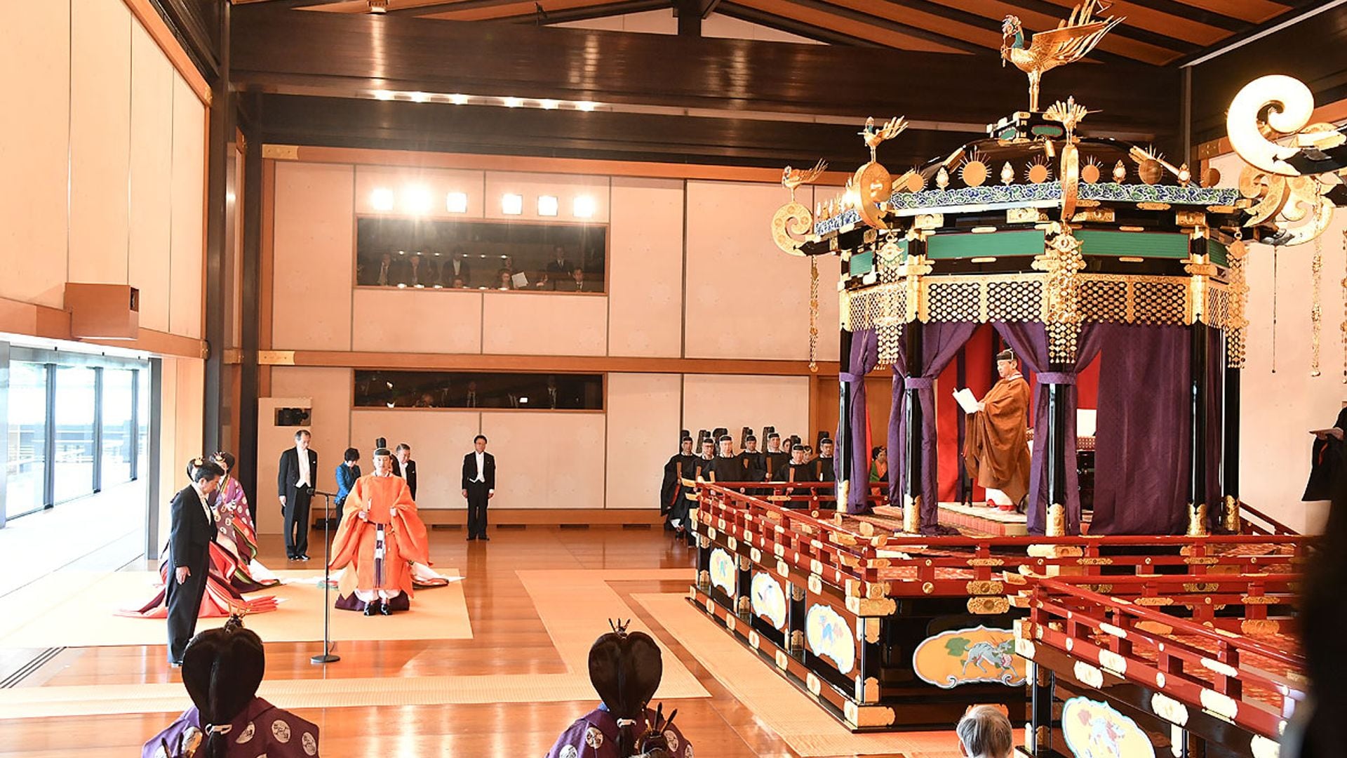 Los 'royals' llegan al banquete de la corte en el Palacio Imperial de Japón