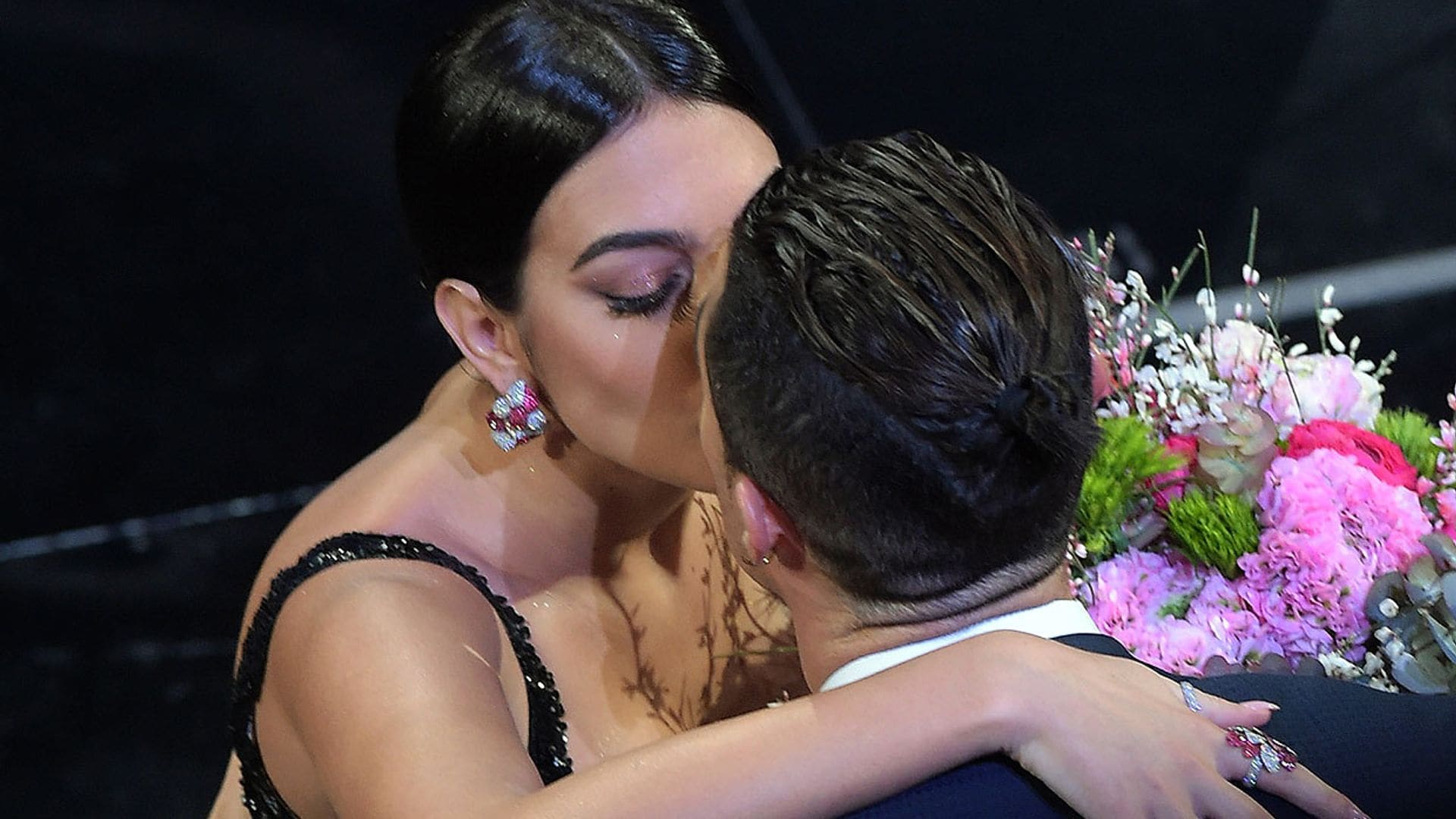 El espontáneo y cariñoso gesto de Georgina Rodríguez con Cristiano Ronaldo que hizo enloquecer al público