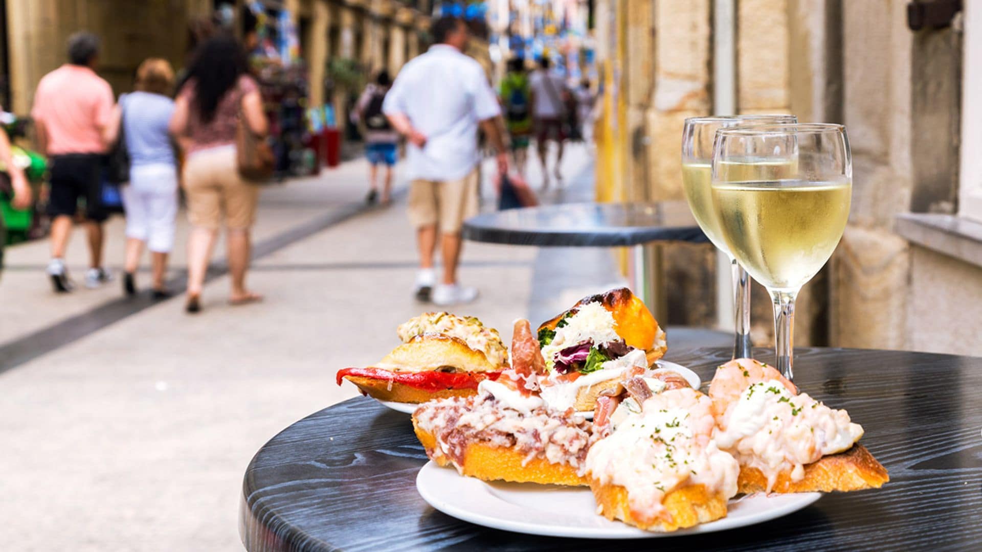 Delicias de mar y montaña: de pinchos por el casco viejo de San Sebastián