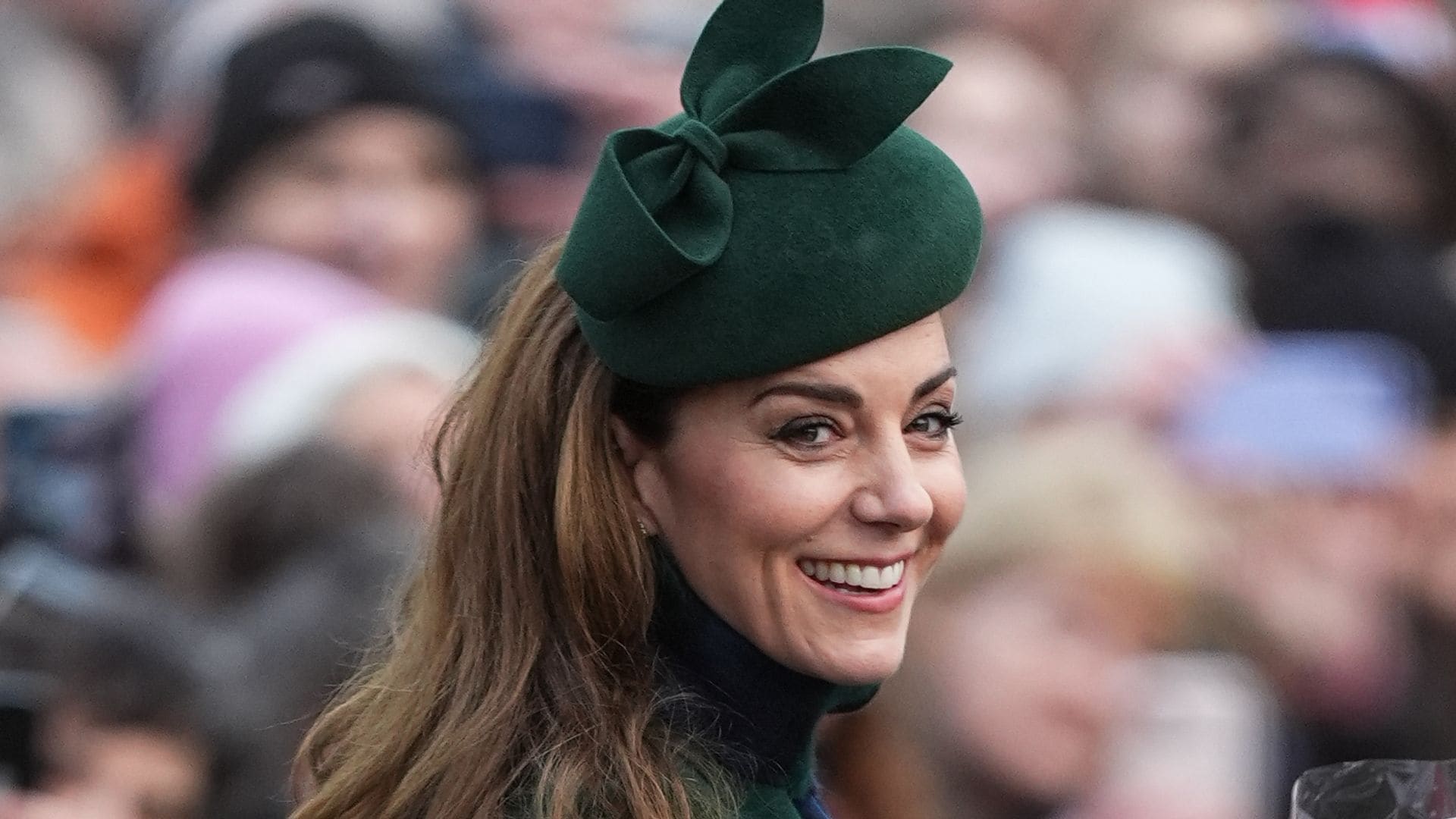 Kate Middleton recicla tocado en Navidad y vuelve a rendirse al estampado escocés de tendencia