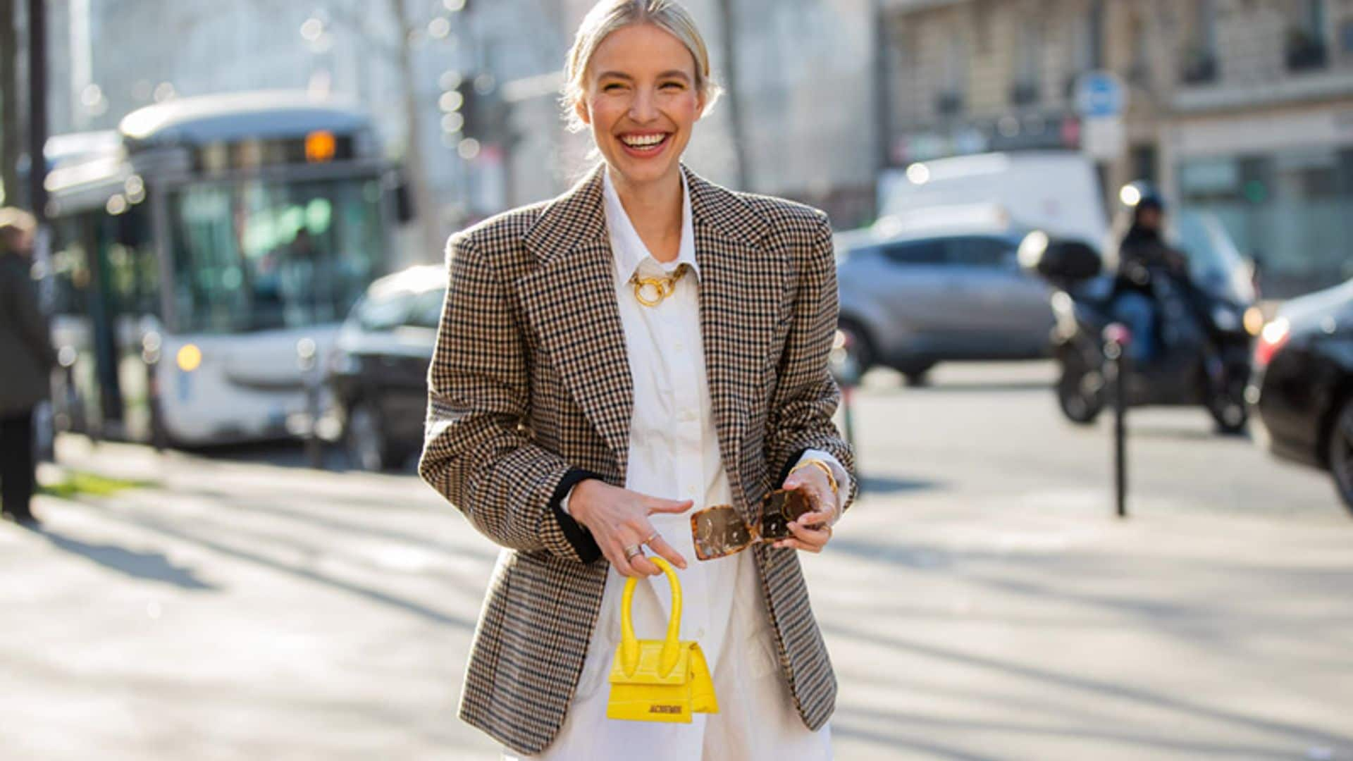 ¿Cansada de llevar 'blazer' con pitillos? 12 ideas para llevar chaqueta sin ser tan clásica