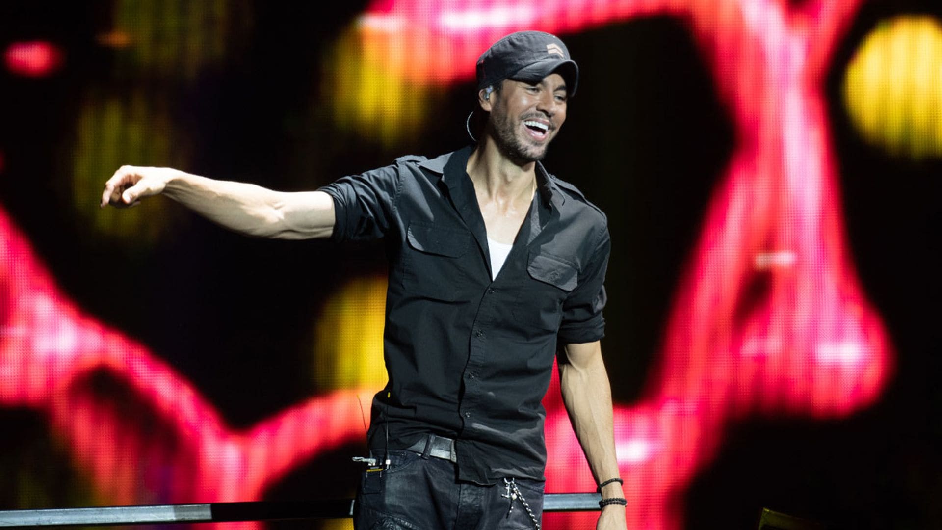 5 canciones y una maleta perfecta: Enrique Iglesias pone banda sonora al verano de tu vida