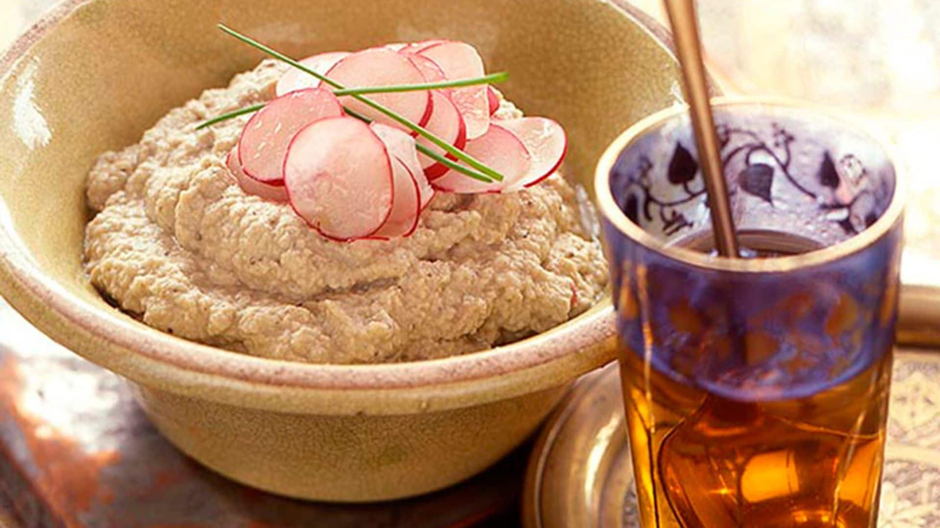 Hummus de berenjenas con pasta de sésamo