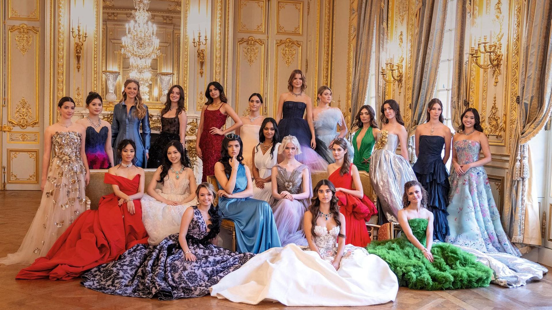 En imágenes: Princesas, aristócratas y herederas de grandes fortunas de los cinco continentes, en la mágica noche de ‘Le bal des débutants’, en París