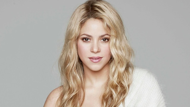 shakira poses for a photo session
