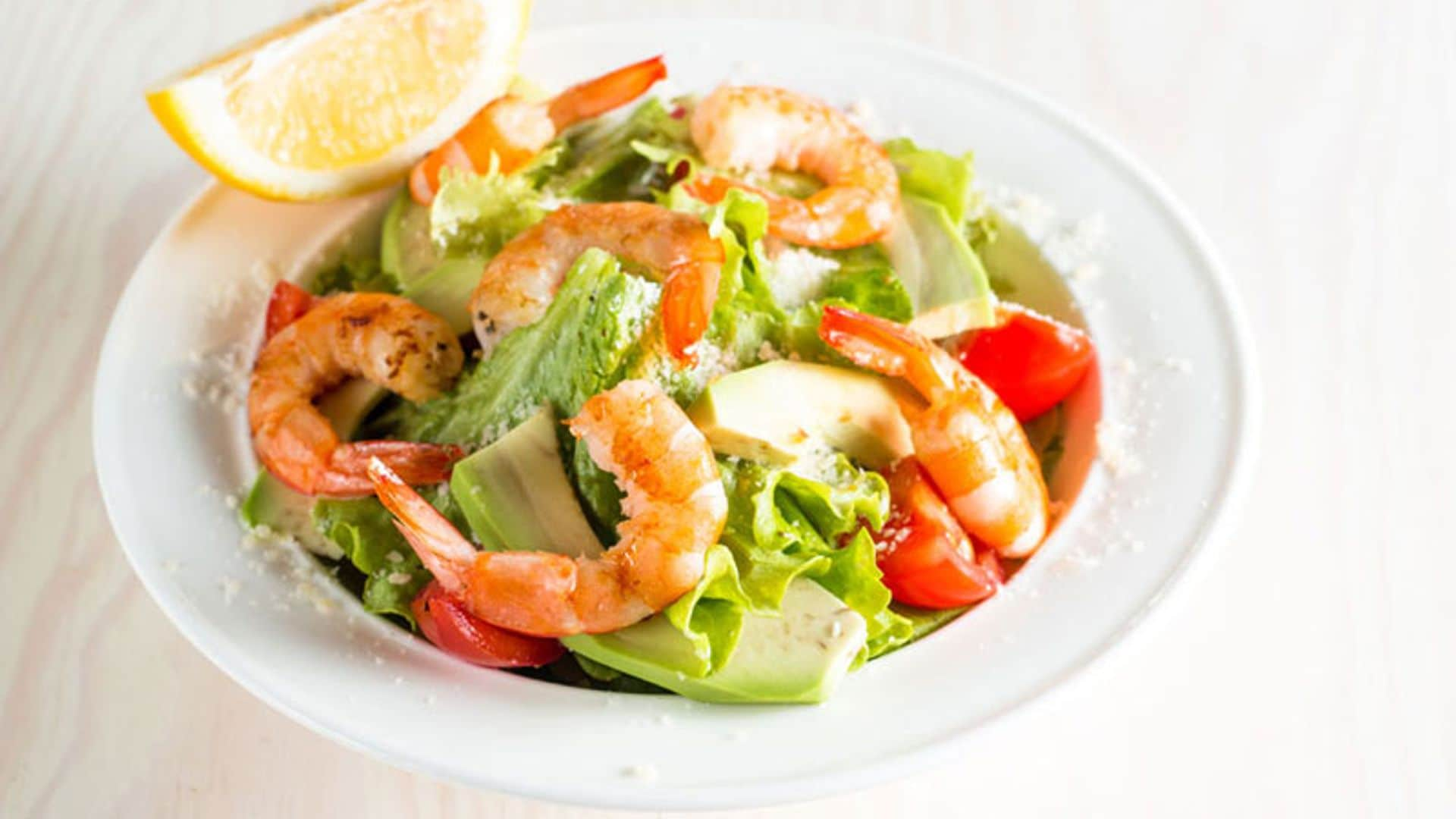 Ensalada de aguacate y gambas