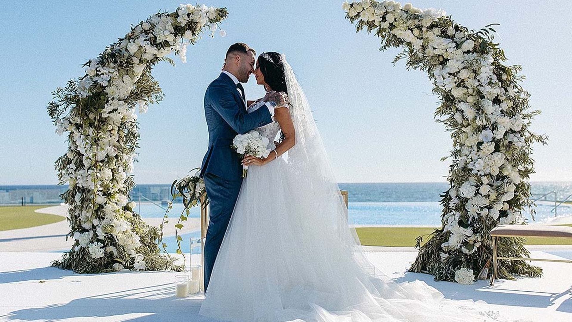 Los detalles del vestido de novia de Aurah Ruiz: el look princesa de sus sueños