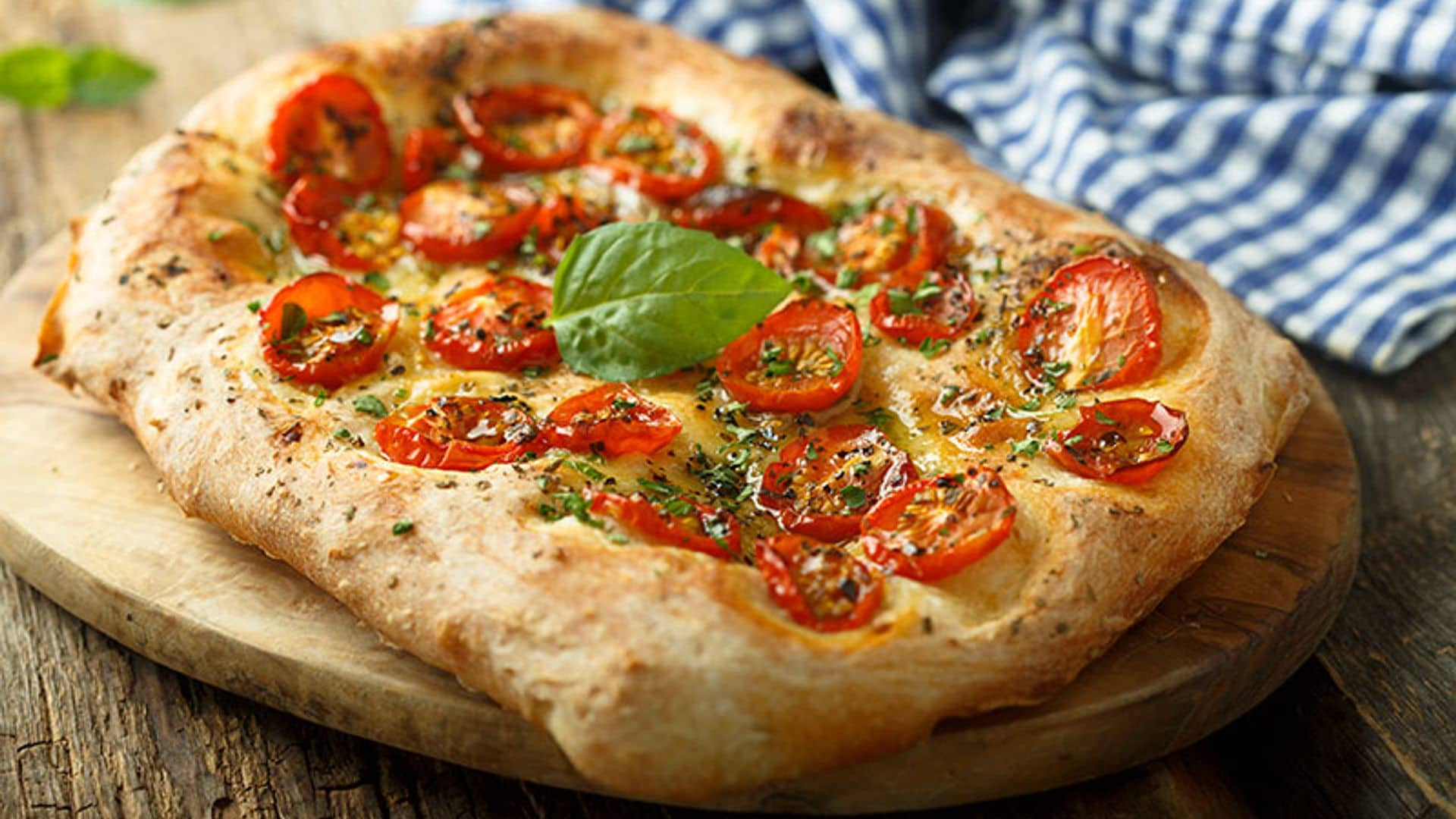 Foccacia casera con tomates cherry