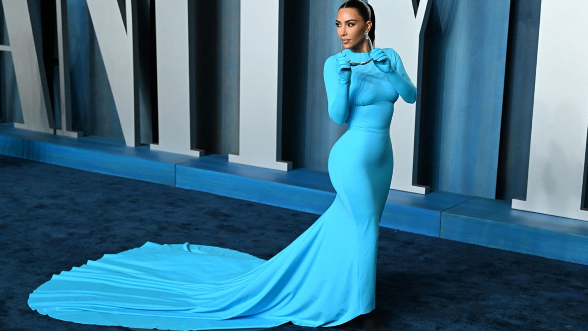 No estás viendo doble, la nueva estilista de Kim Kardashian parece su clon
