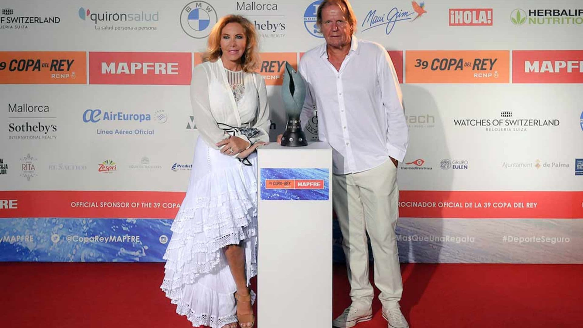 Norma Duval y Matthias Kühn, entre los asistentes a la tradicional cena de armadores de la Copa del Rey MAPFRE de vela