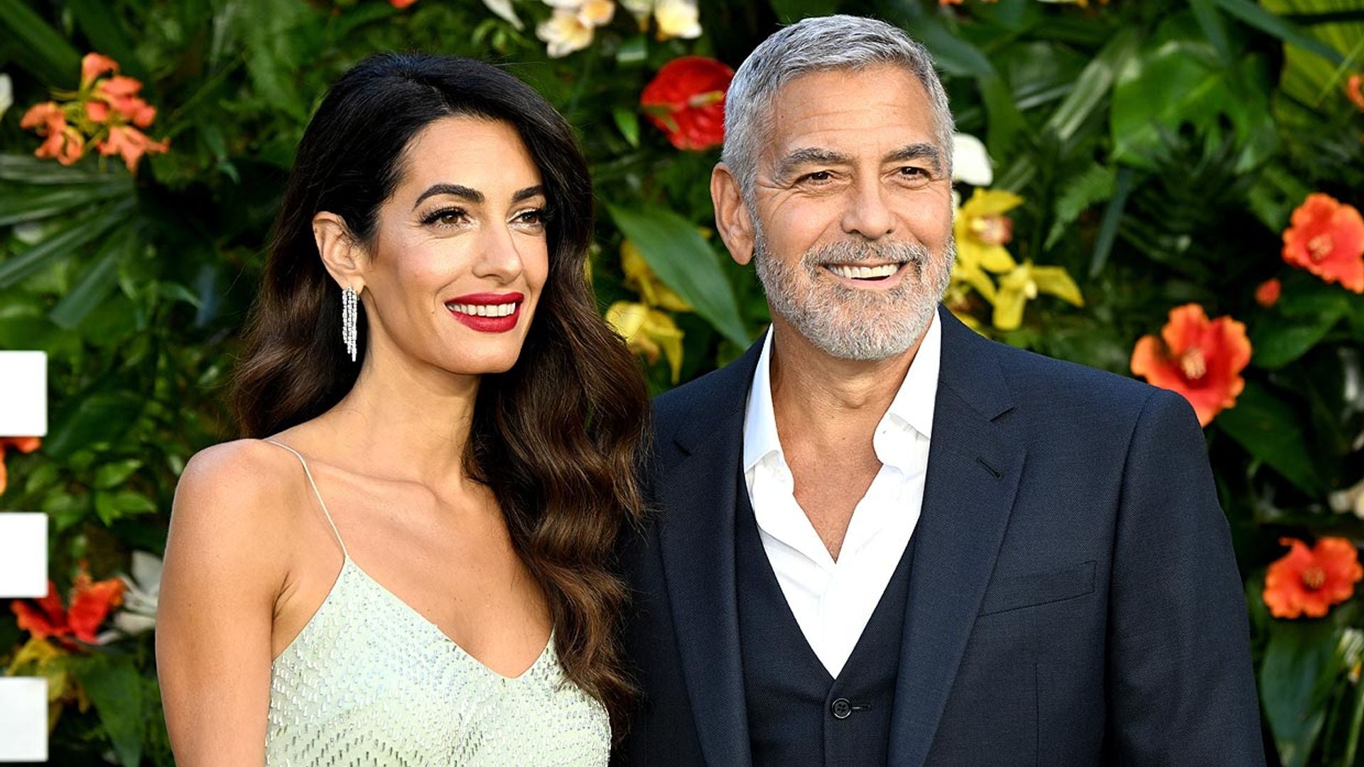 George y Amal Clooney radiantes en el estreno de 'Viaje al paraíso' la última película protagonizada por el actor