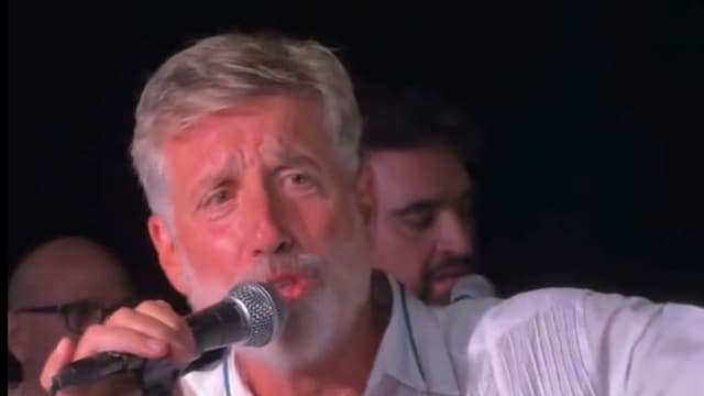 El divertido homenaje de Emilio Aragón a 'Los Payasos de la Tele' en la boda de su hijo Nacho 