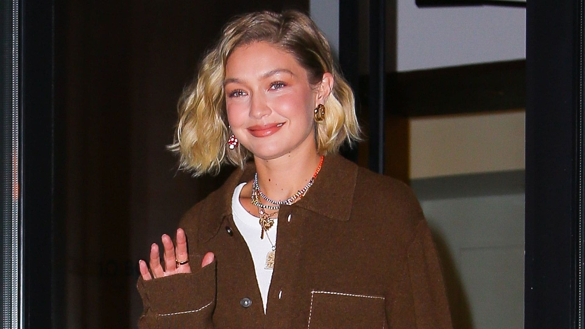 Gigi Hadid es nuestra musa para llevar el color más otoñal