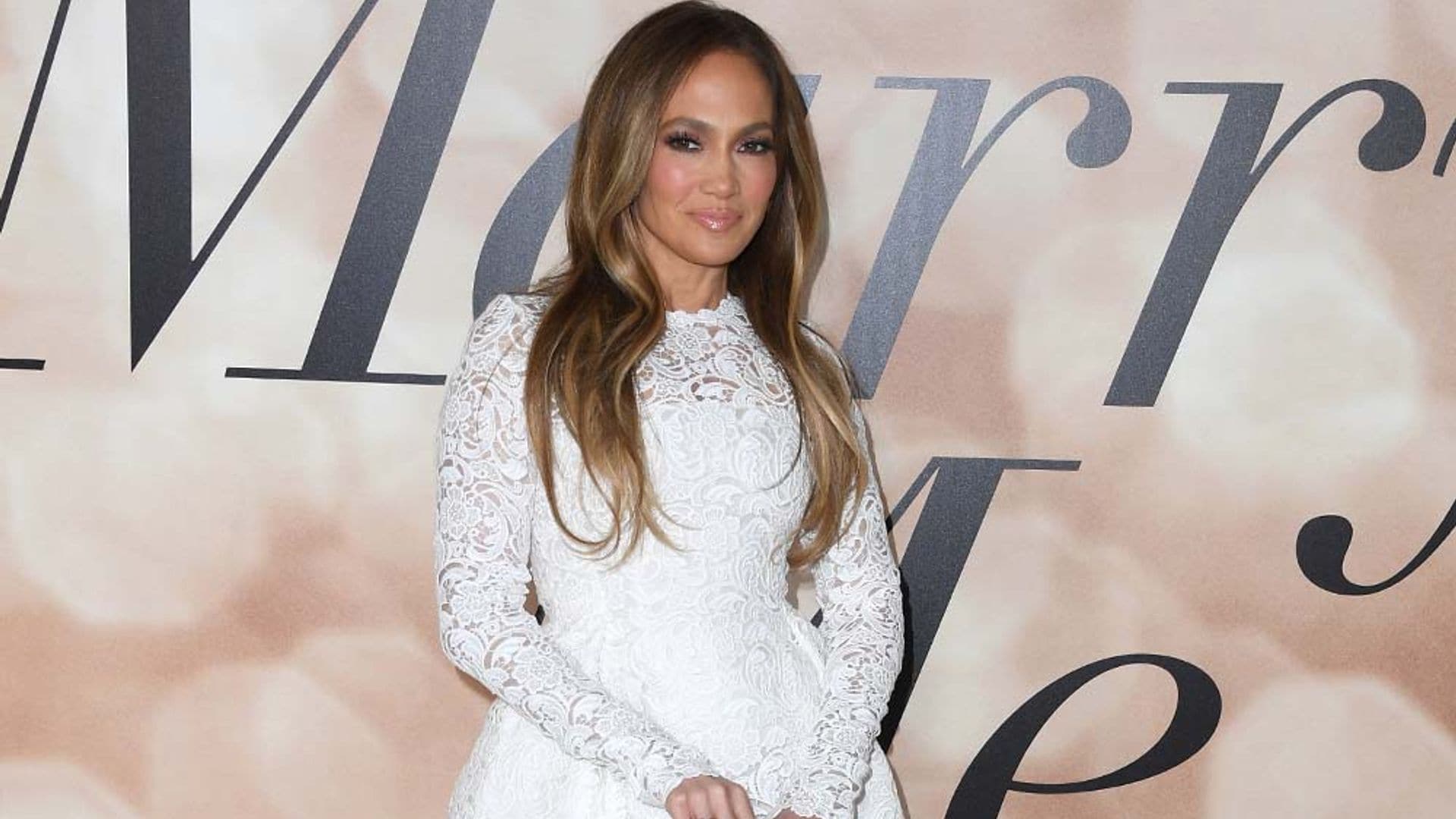 ¿Misterio resuelto? El otro vestido nupcial de Jennifer Lopez podría pertenecer a esta película
