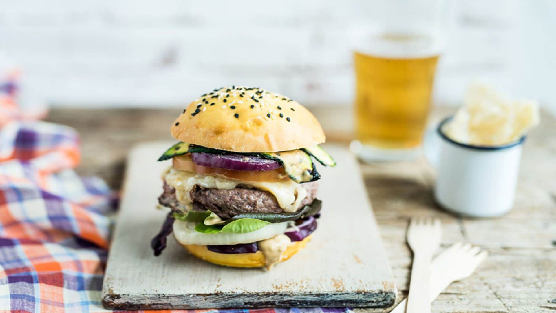 Hamburguesa con 'Parmigiano Reggiano' y verduras