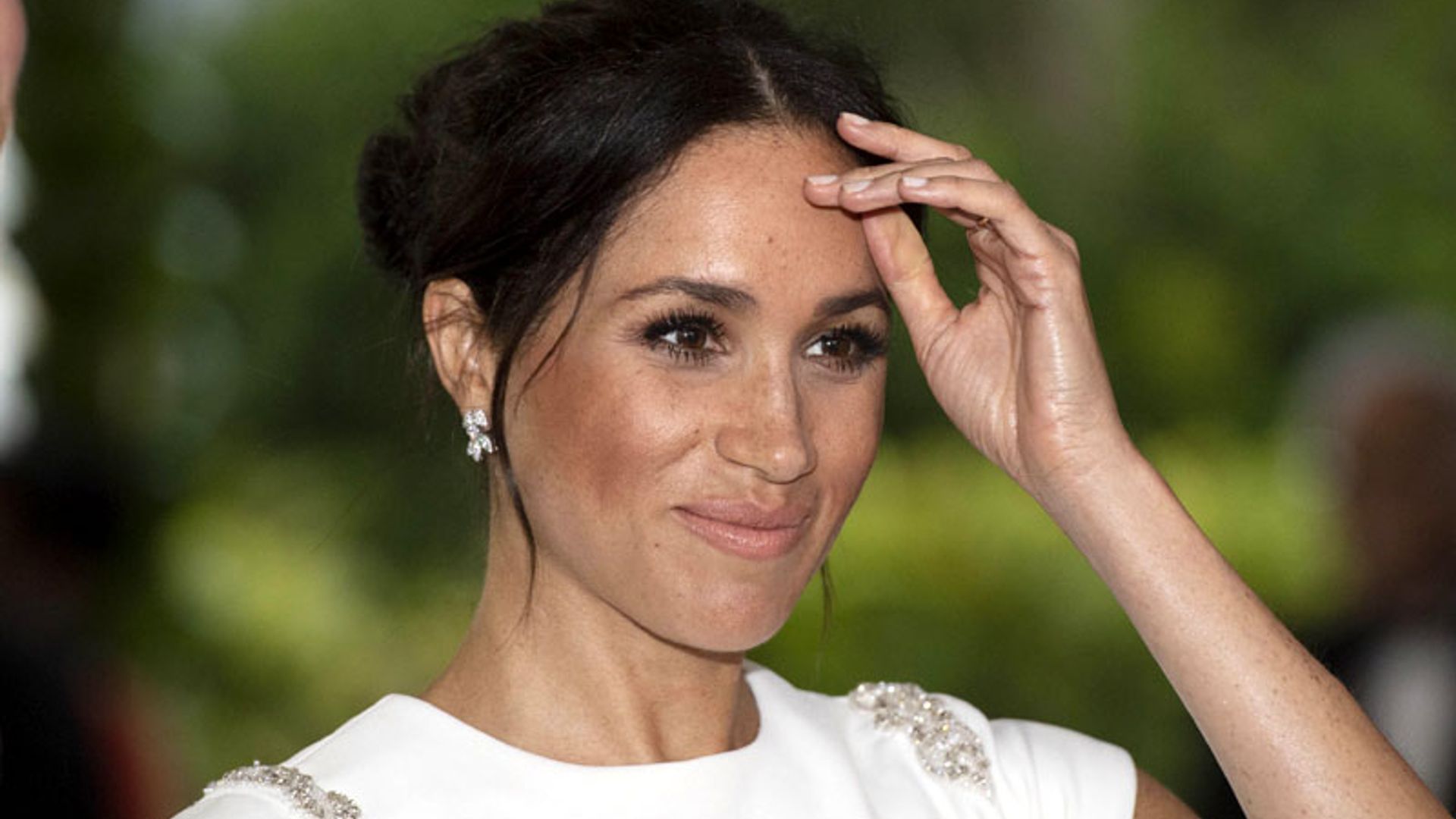 ¿A qué diseñador pudo haber desvelado Meghan Markle su embarazo antes que a nadie?