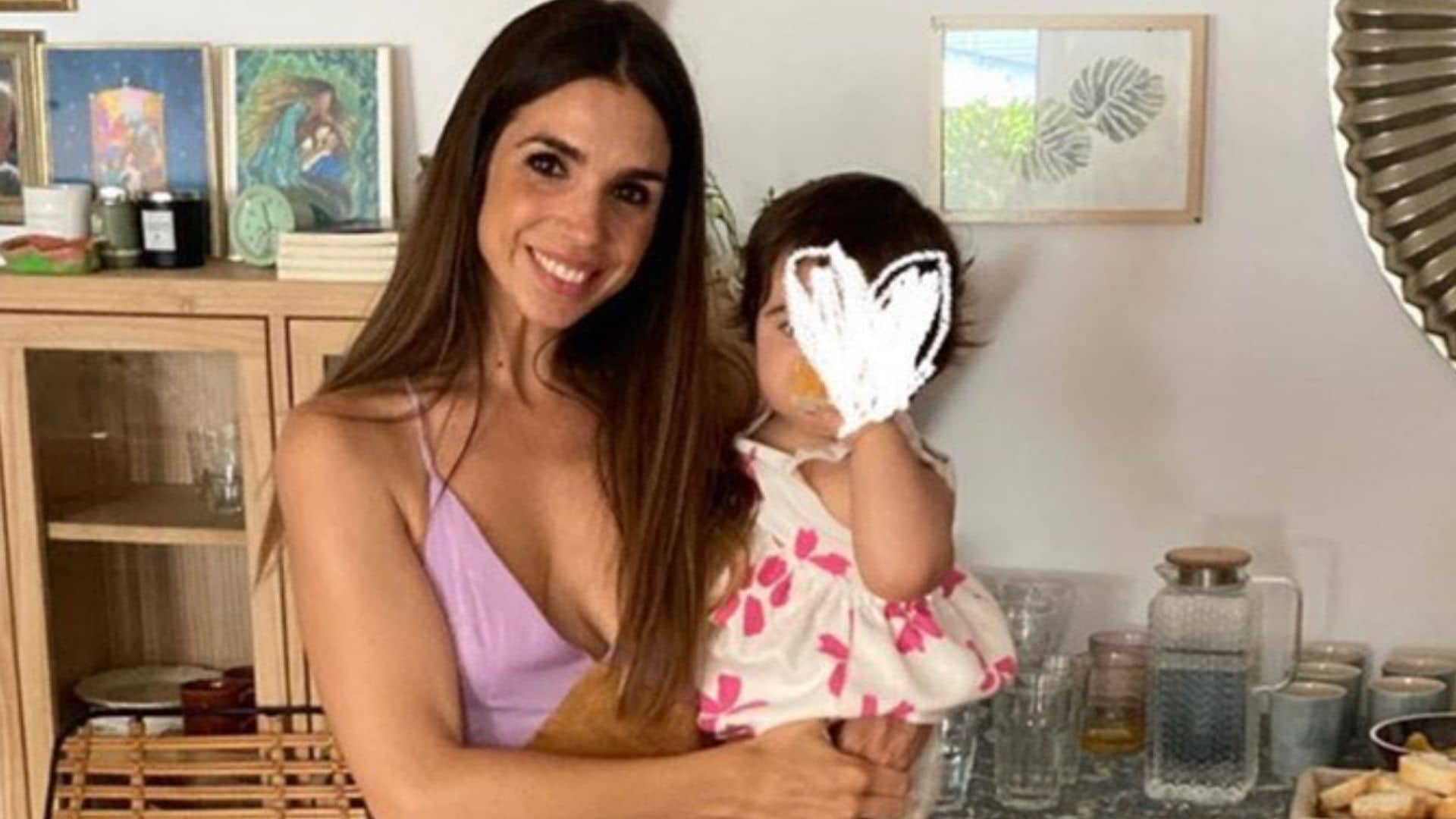 Elena Furiase comparte los primeros pasos de su hija Nala, de un año y tres meses, ¡qué mayor está!