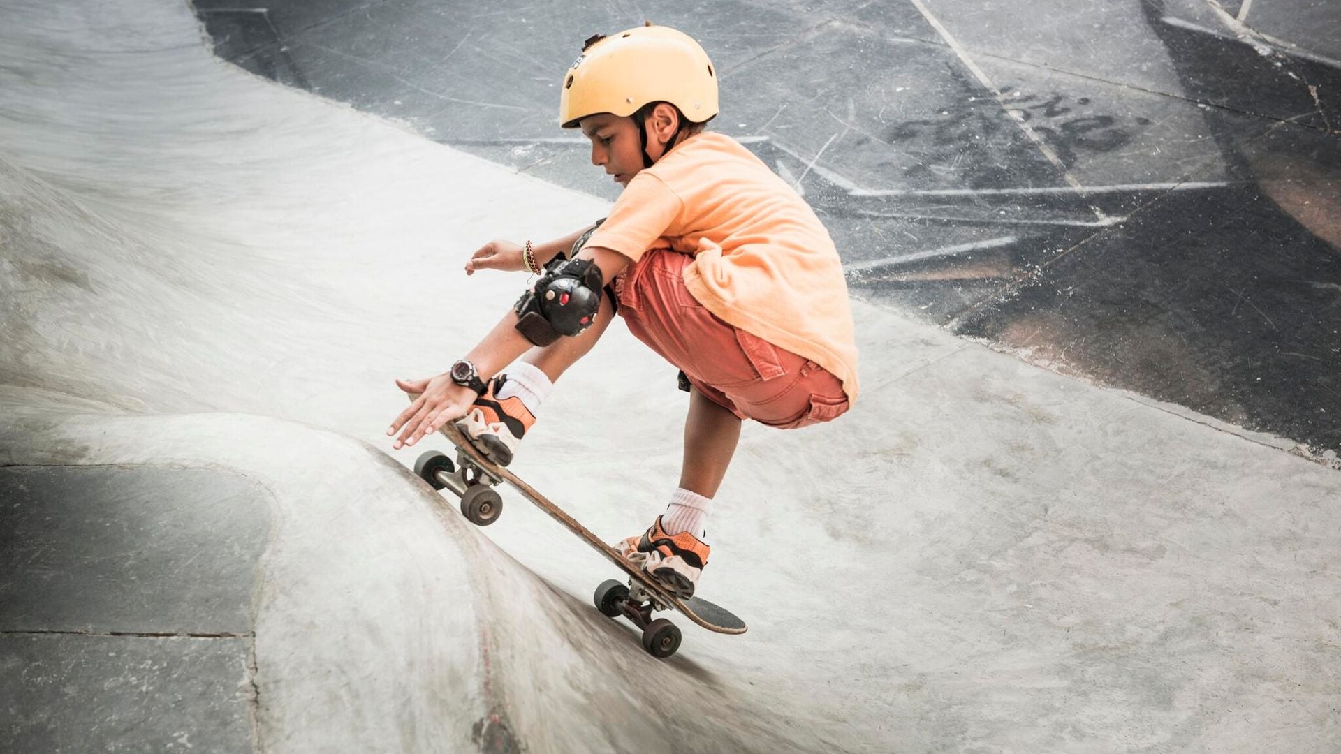 Surf, buceo, deportes urbanos… extraescolares (sin salir de la ciudad) que encantan a los niños