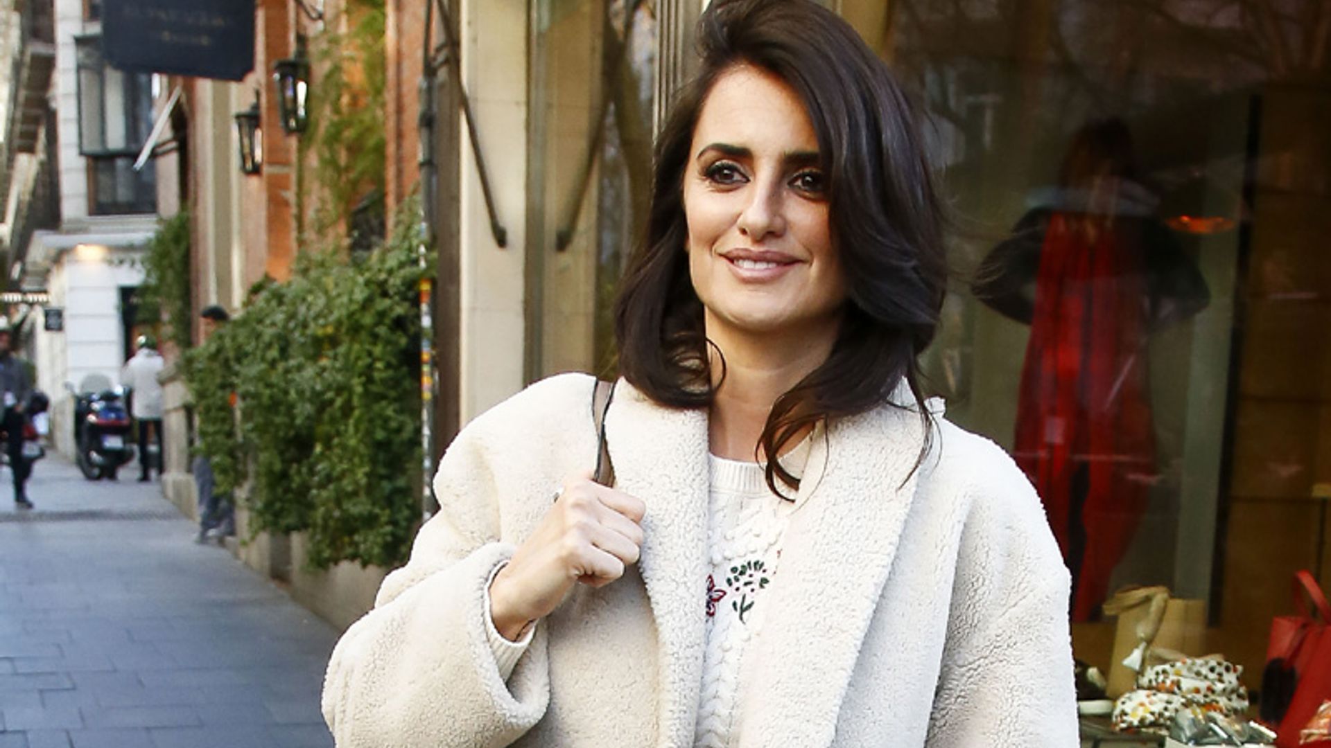 Penélope Cruz tiene en su vestidor las dos prendas más buscadas del invierno