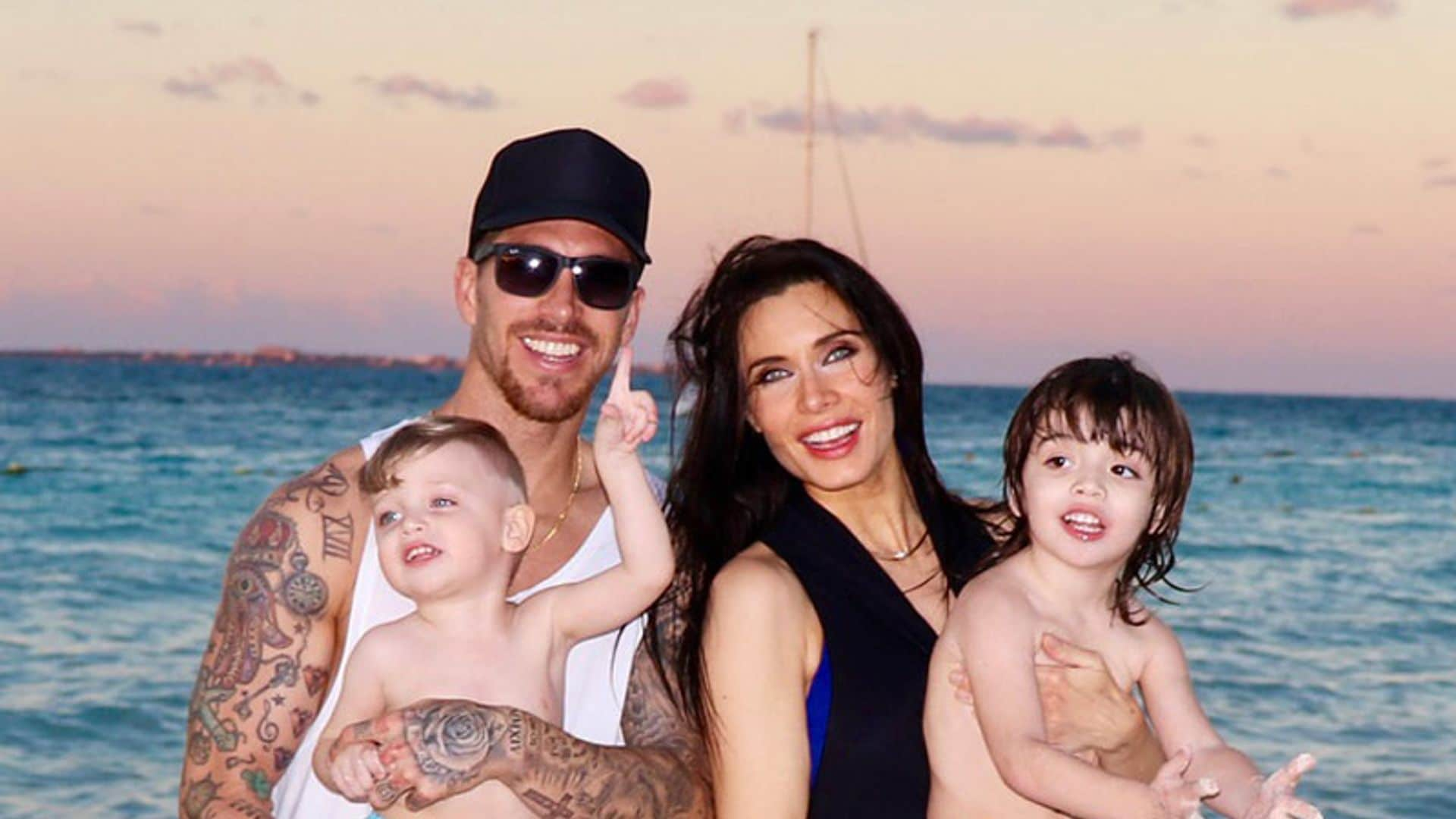 Pilar Rubio y Sergio Ramos despiden su gran año desde el paraíso y en familia