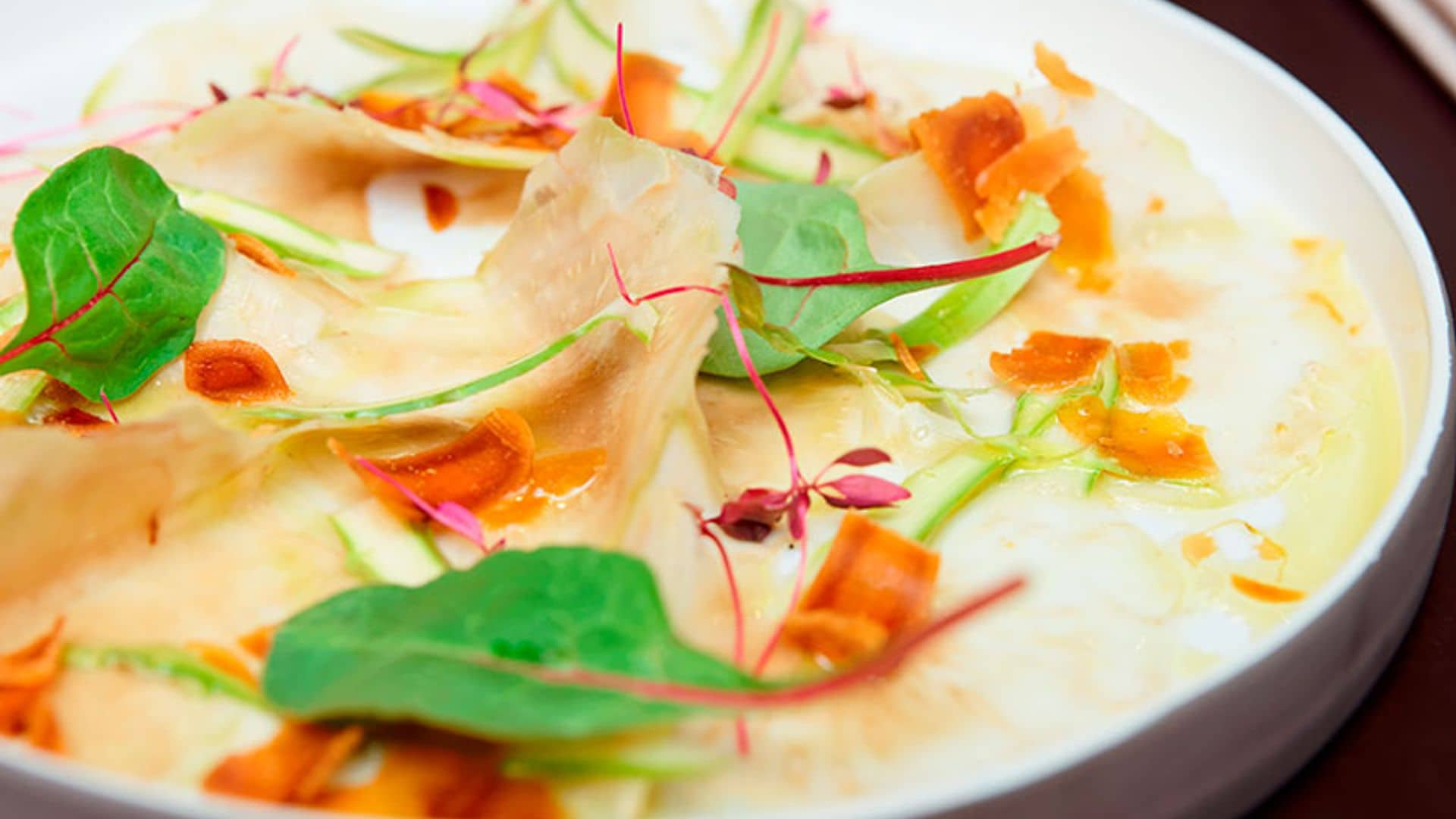 Carpaccio de alcachofas con botarga