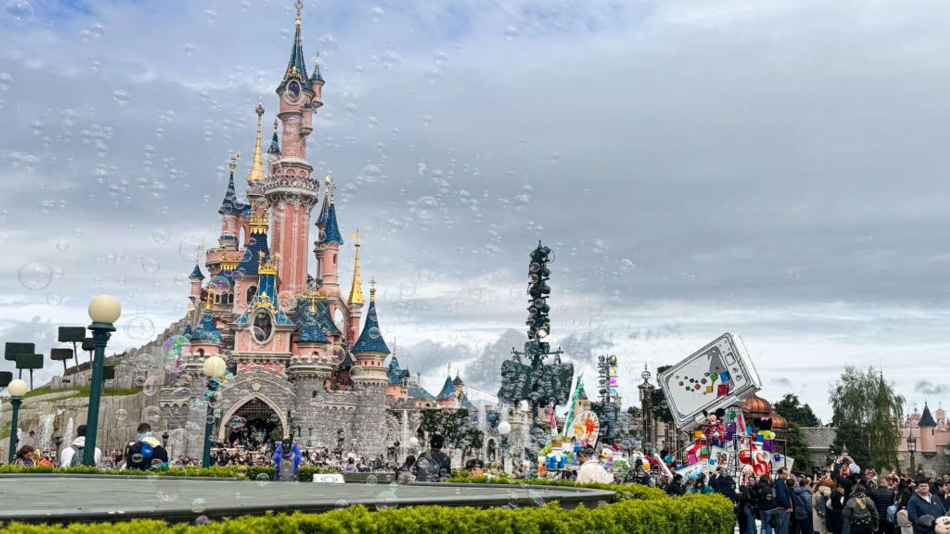 Coperni ha elegido Disney como la sede para su siguiente desfile