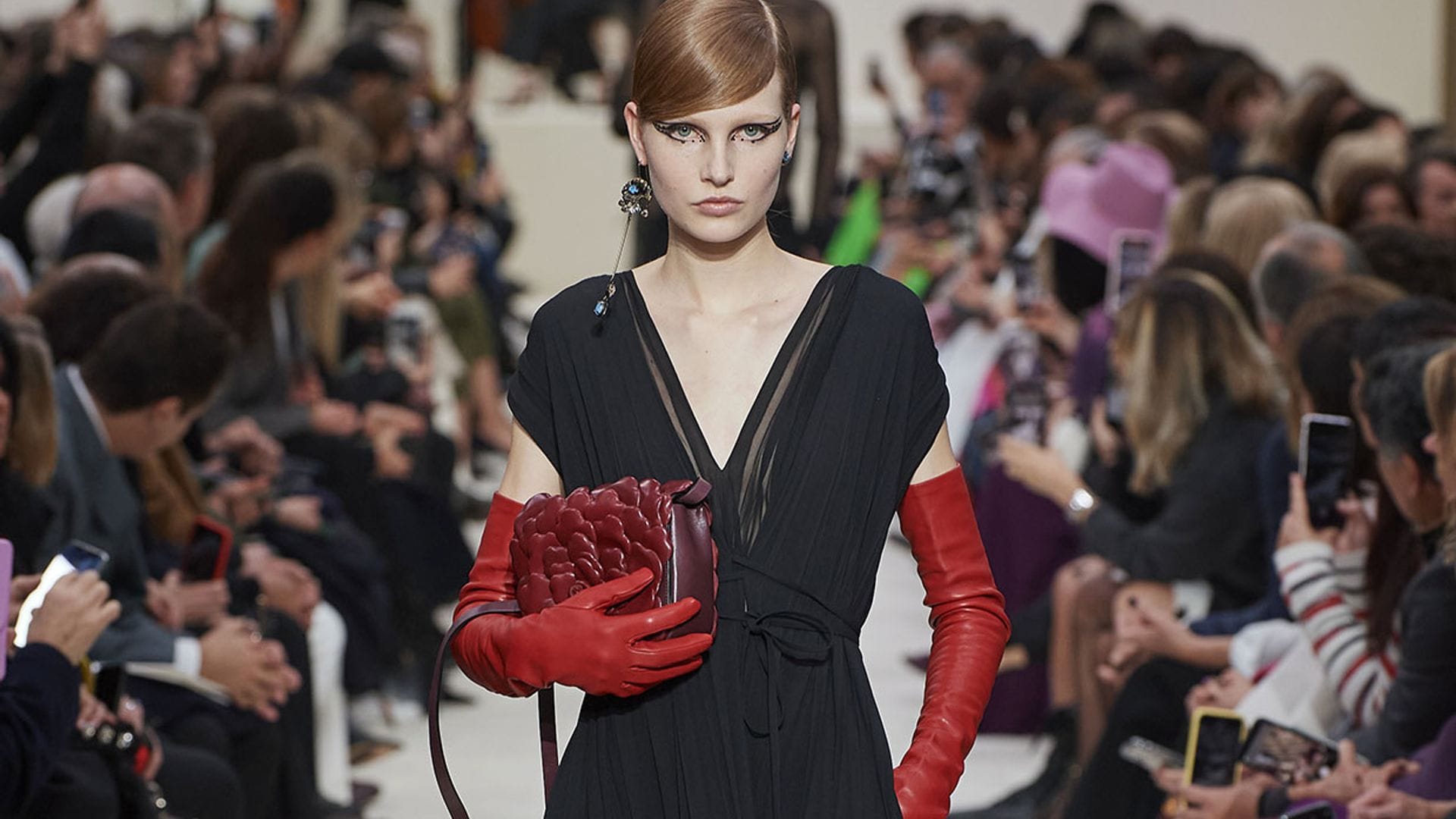Valentino adelanta los vestidos de fiesta que triunfarán sobre la alfombra roja