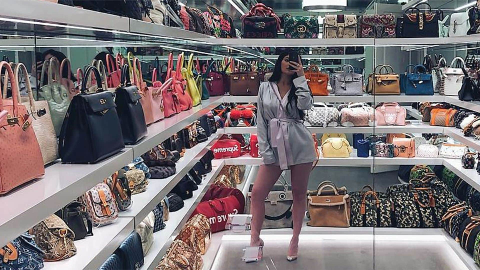 El 'closet' de Kylie Jenner 'esconde' una colección de bolsos ¡de un millón de dólares!