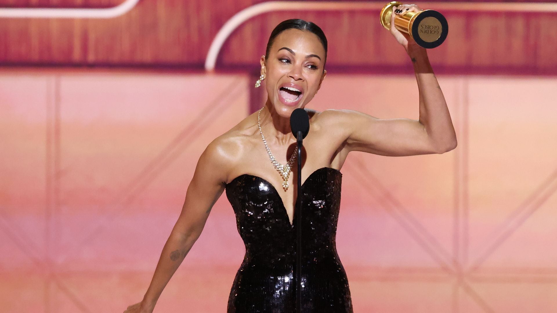 Zoe Saldaña obtiene su primer Golden Globe como mejor actriz de reparto