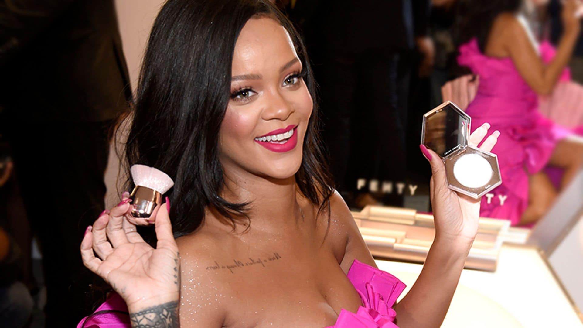 El error que nunca comete Rihanna cuando elige su base de maquillaje