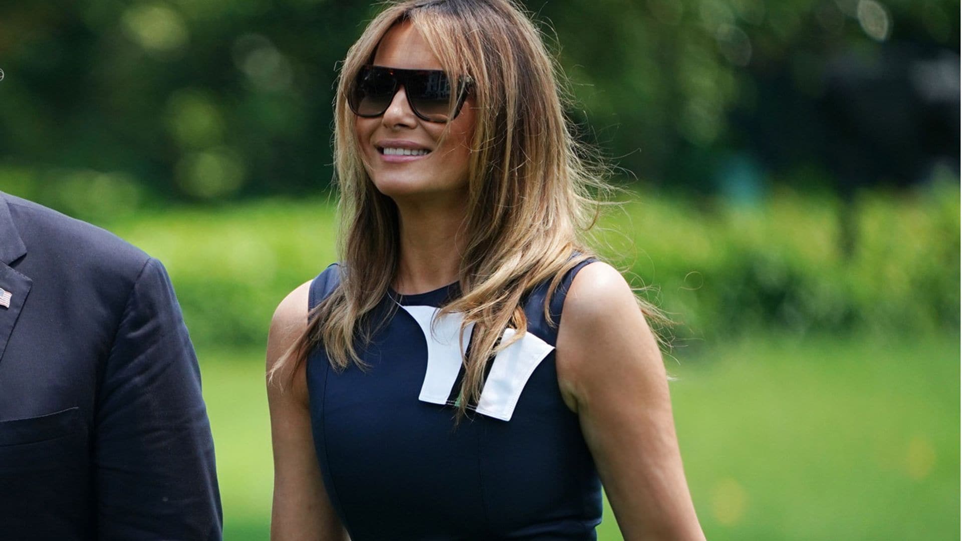 Las revelaciones y curiosidades de estilo de la maleta de Melania Trump en Japón