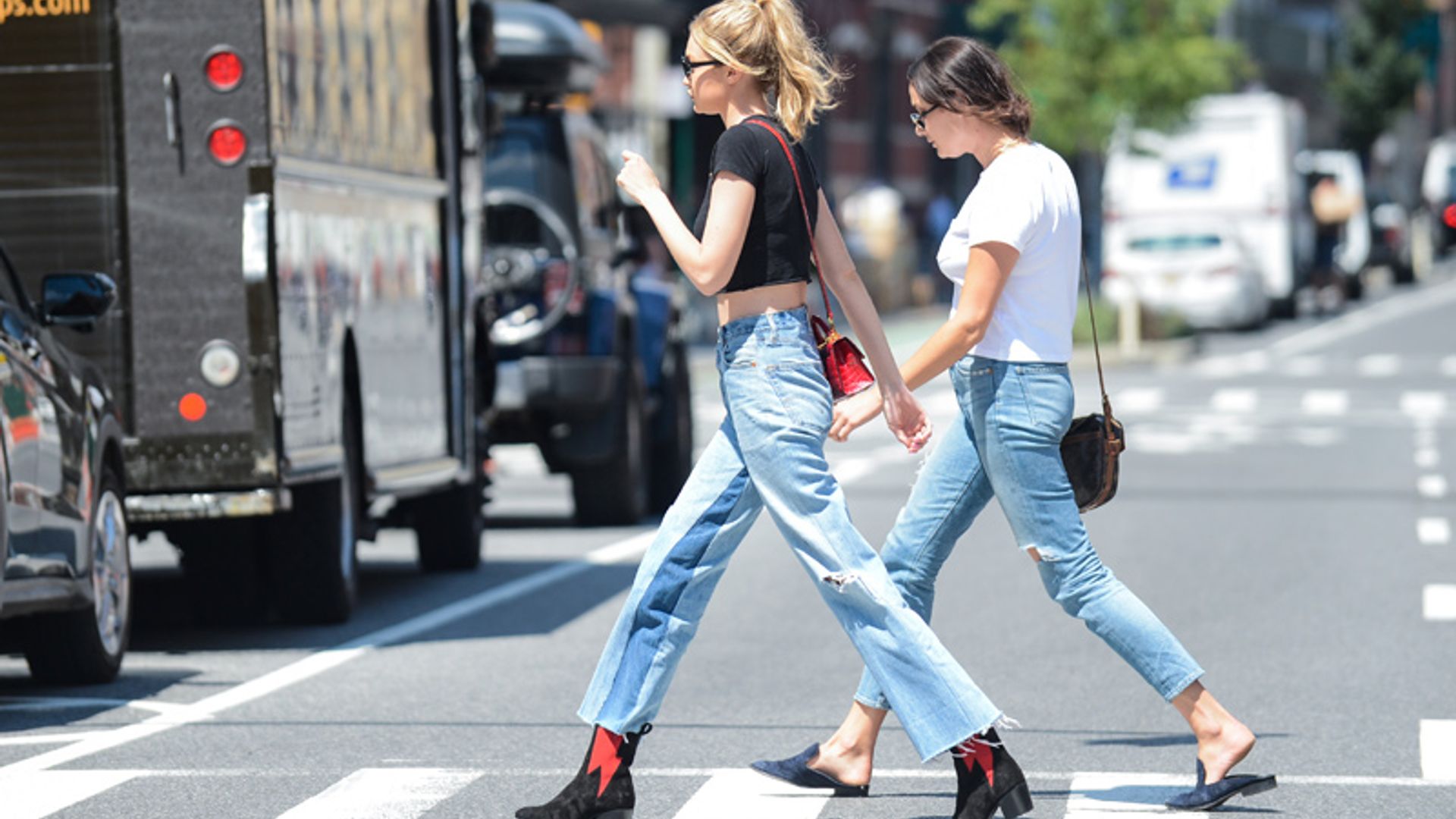 Del 'skinny' a los 'ripped jeans': conoce el diccionario 'denim' de la mano de Gigi Hadid