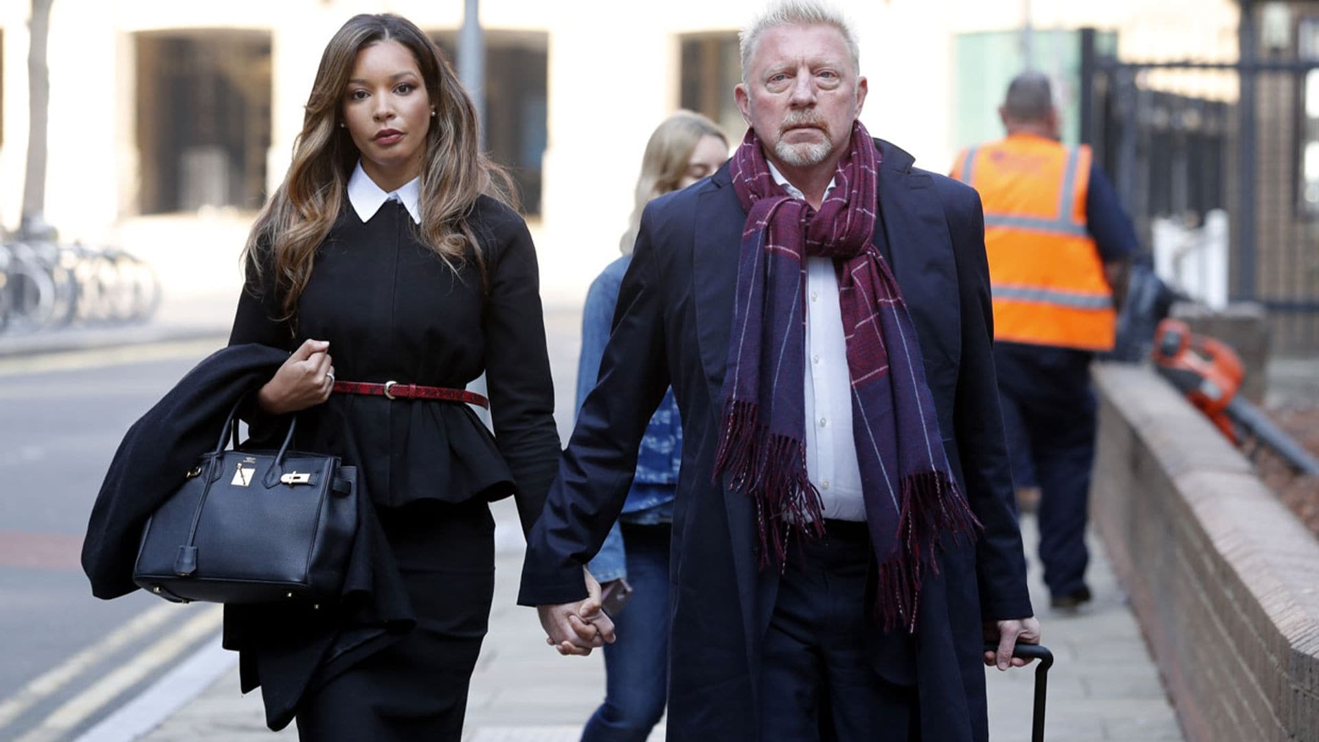 Boris Becker, arropado por su pareja, comparece ante la justicia en un Tribunal de Londres