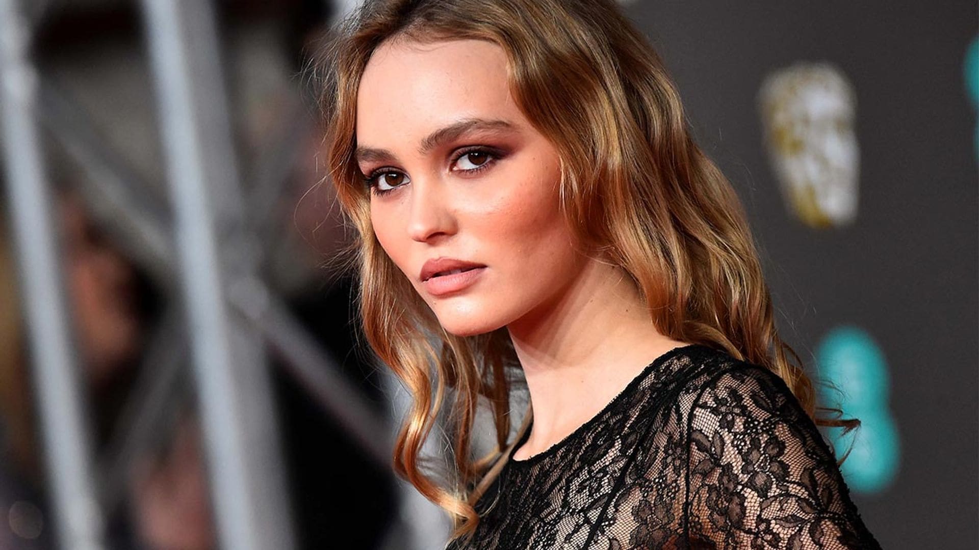 Lily-Rose Depp y su silencio sobre el juicio de su padre | ¡HOLA!