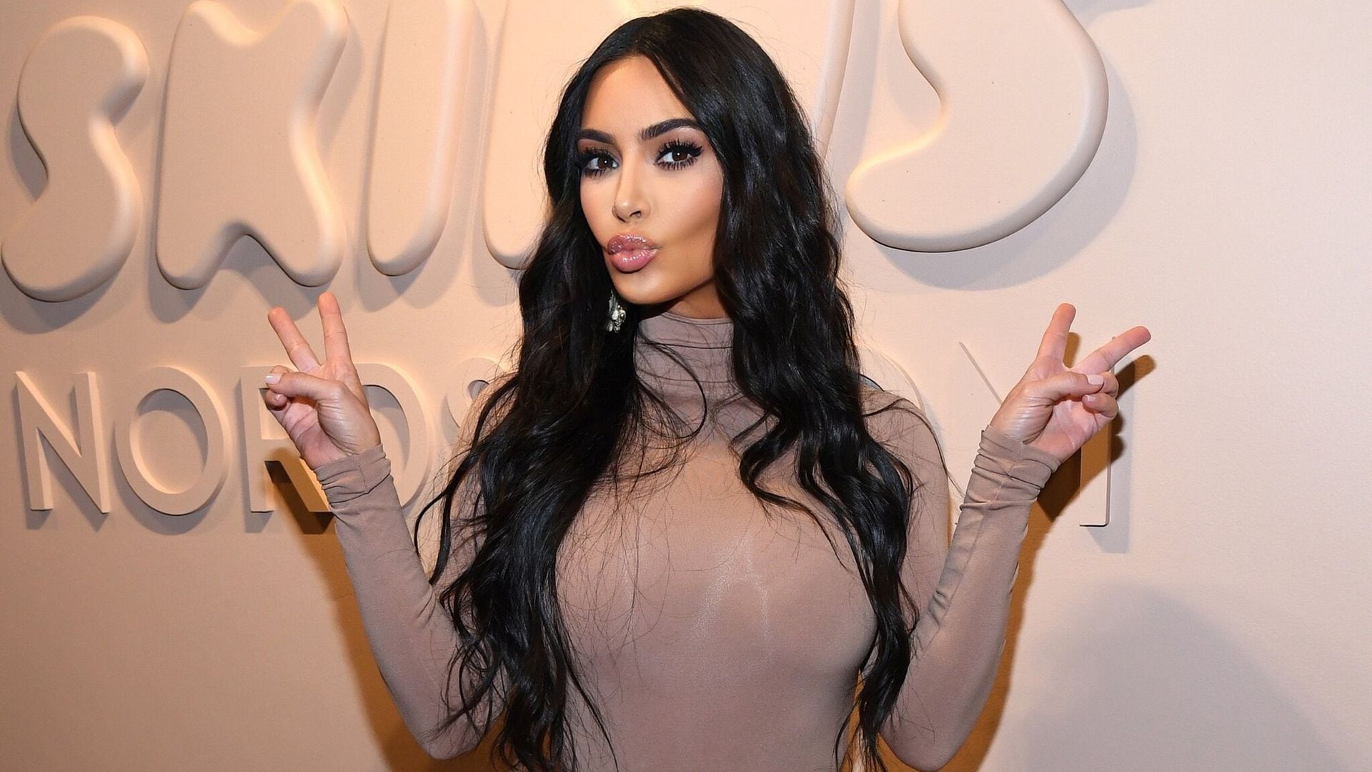 Kim Kardashian se convierte de manera oficial en multilmillonaria